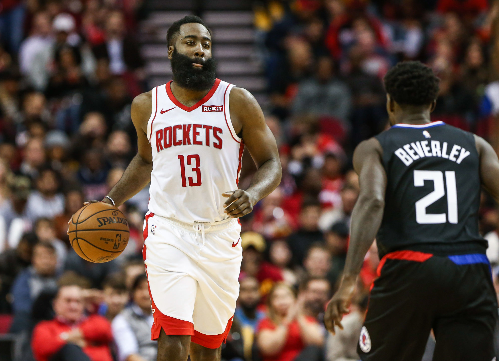Nov 13, 2019; Houston, TX, USA; Houston Rockets guard James Harden (13) dribbles the ball against Los Angeles Clippers guard Patrick Beverley (21) during the fourth quarter at Toyota Center. Mandatory Credit: Troy Taormina-USA TODAY Sports/Sipa USA 

Photo by Icon Sport - James HARDEN - Patrick BEVERLEY - Toyota Center - Houston (Etats Unis)