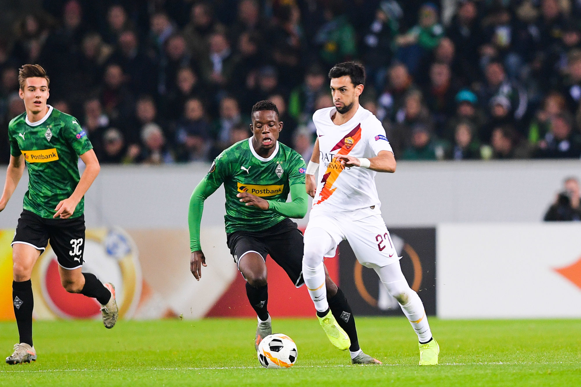 Foto Luciano Rossi/AS Roma/ LaPresse
07/11/2019 Monchengladbach (Germania)
Sport Calcio
Borussia Monchengladbach - AS Roma
Europa League 2019 2020 -  Stadio Borussia Park di Monchengladbach (Germania)
Nella foto: Javier Pastore, Denis Zakaria

Photo  Luciano Rossi/AS Roma/ LaPresse
07/11/2019 Monchengladbach (Germania)
Sport Soccer
Borussia Monchengladbach - AS Roma
Uefa Europa League 2019 2020 - Borussia Park of Monchengladbach (Germany)
In the pic: Javier Pastore , Denis Zakaria 
Photo by Icon Sport - Borussia-Park - Monchengladbach (Allemagne)