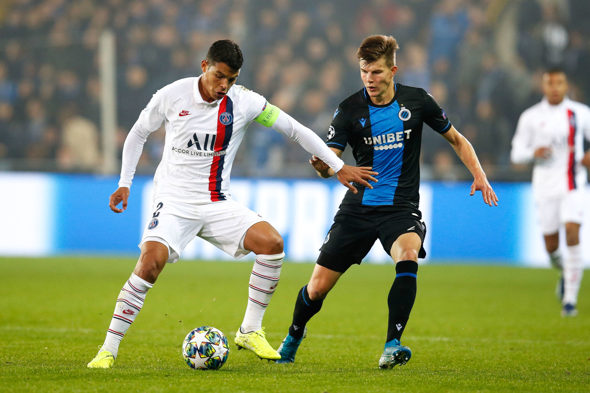 PSG's captain Thiago Silva and PSG's captain Thiago Silva fight for the ball during a soccer game between Belgian team Club Brugge KSV and French club Paris Saint-Germain, Tuesday 22 October 2019 in Brugge, match 3/6 in the group stage of the UEFA Champions League, in Group A. BELGA PHOTO BRUNO FAHY 

Photo by Icon Sport - Thiago SILVA - Jan Breydel Stadium - Bruges (Belgique)
