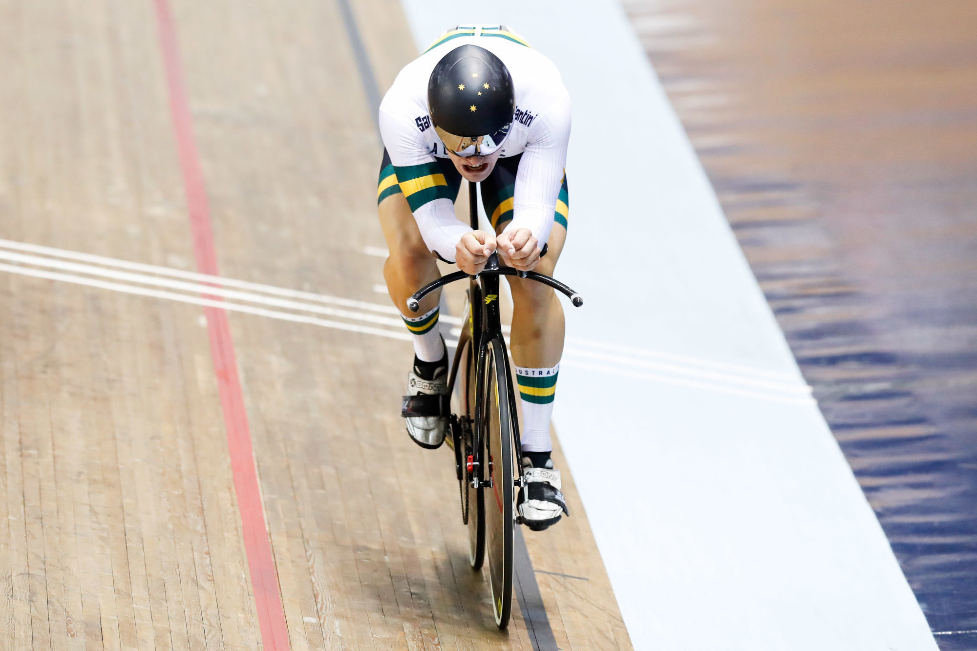 Australia's Matthew Glaetzer celebrates winning the Men's 1km time trial, during day three of the TISSOT UCI Track Cycling World Cup at the HSBC UK National Cycling Centre, Manchester. Photo : PA Images / Icon Sport