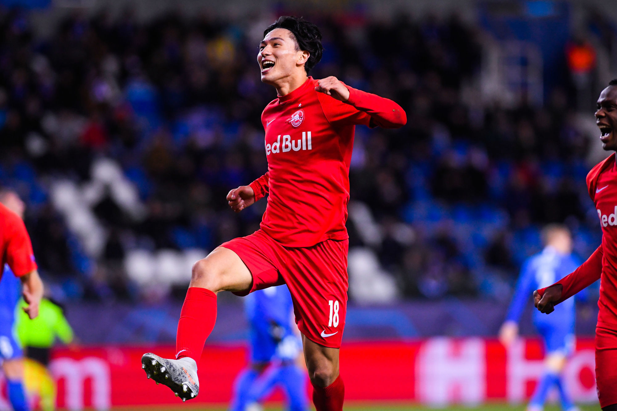 Salzburg's Takumi Minamino celebrates after scoring during the game between Belgian soccer team KRC Genk and Austrian club RB Salzburg, Wednesday 27 November 2019 in Genk, on the fifth day of the group stage of the UEFA Champions League, in the group E. BELGA PHOTO LAURIE DIEFFEMBACQ 


Photo by Icon Sport - Takumi MINAMINO - Luminus Arena - Genk (Belgique)