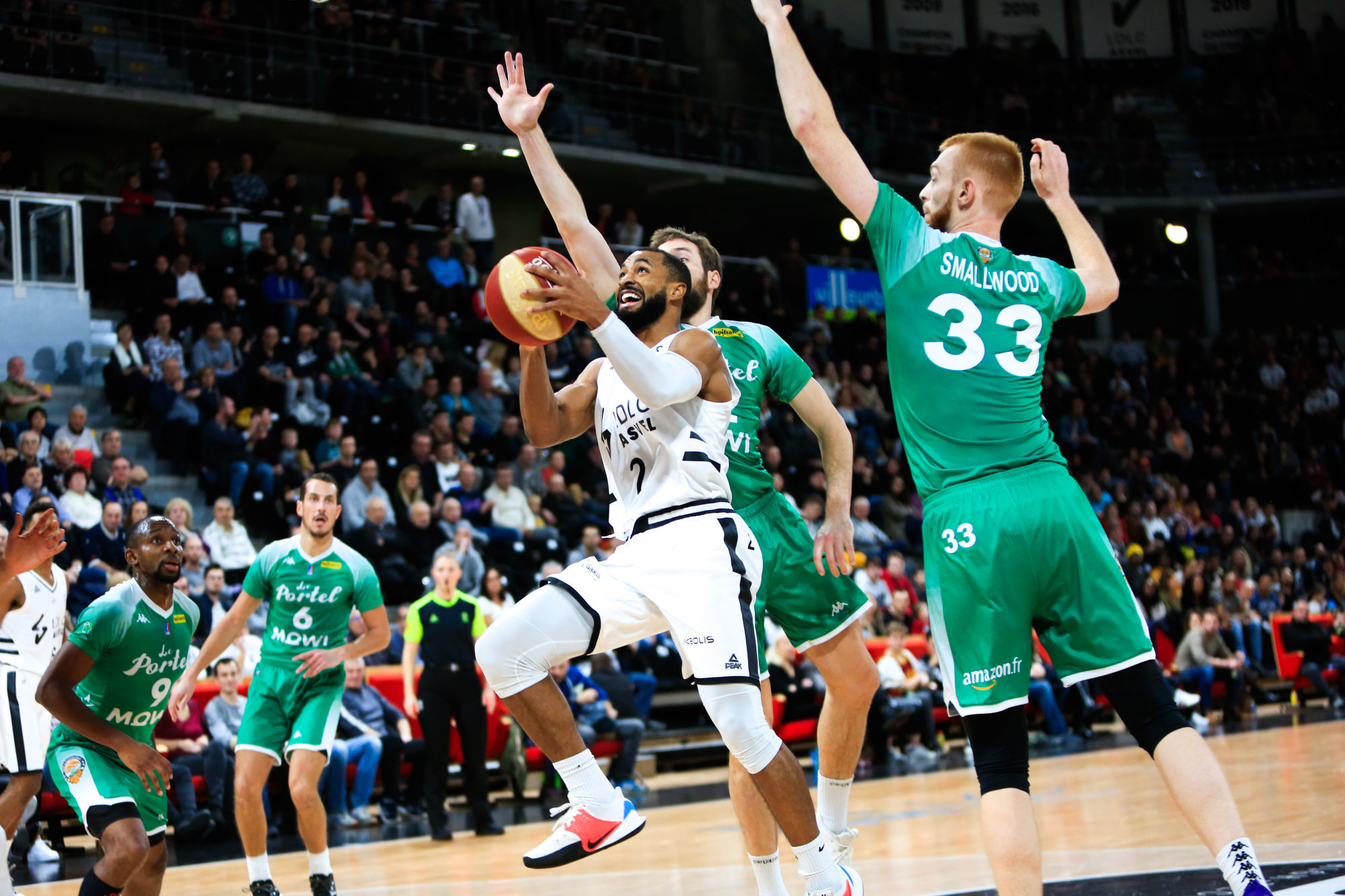 Jordan TAYLOR of Lyon and Thomas SMALLWOOD of Le Portel during the Jeep Elite match between Lyon Villeurbanne and Le Portel on 1st December 2019 
Photo by Epress / Icon Sport