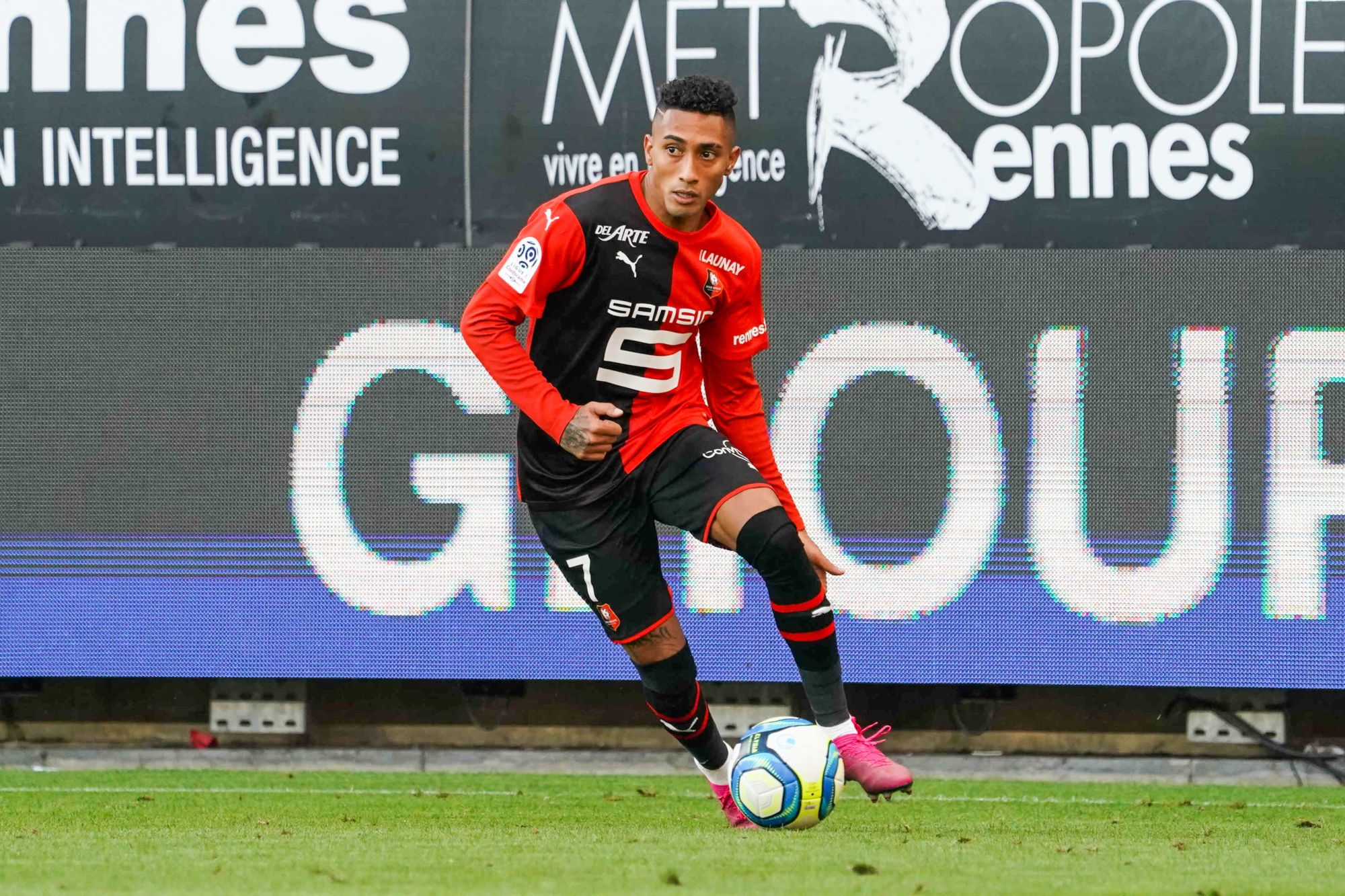 RAPHINHA of Rennes during the Ligue 1 match between Rennes and Reims on October 6, 2019 in Rennes, France. (Photo by Eddy Lemaistre/Icon Sport) - RAPHINHA - Roazhon Park - Rennes (France)