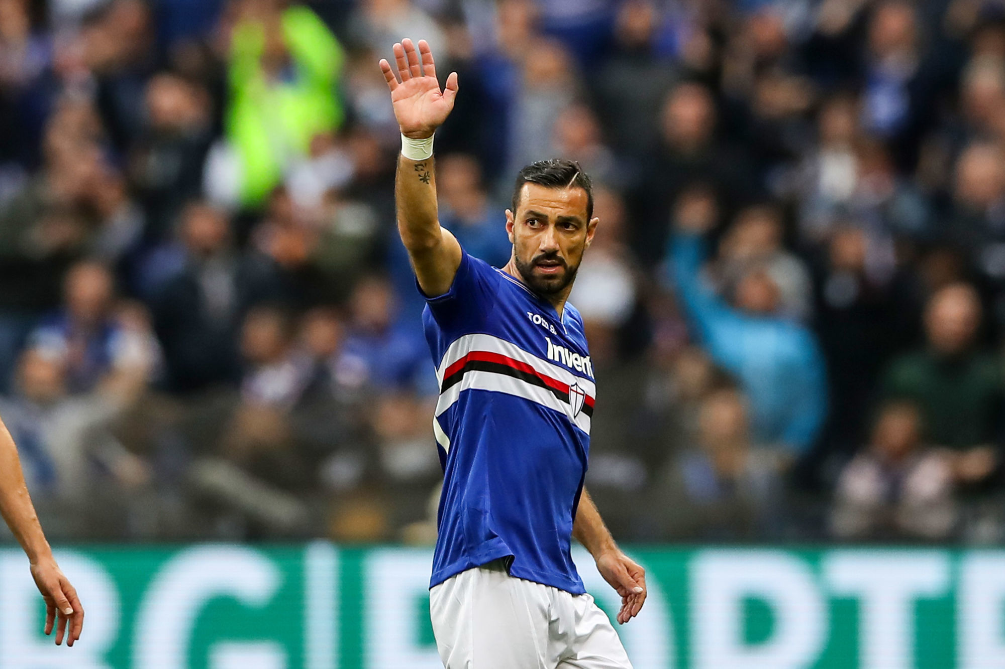 Fabio Quagliarella of Sampdoria waves to fans as he is substituted during the Serie A match at Luigi Ferraris, Genoa. Picture date: 26th May 2019. Photo : Spi / Icon Sport