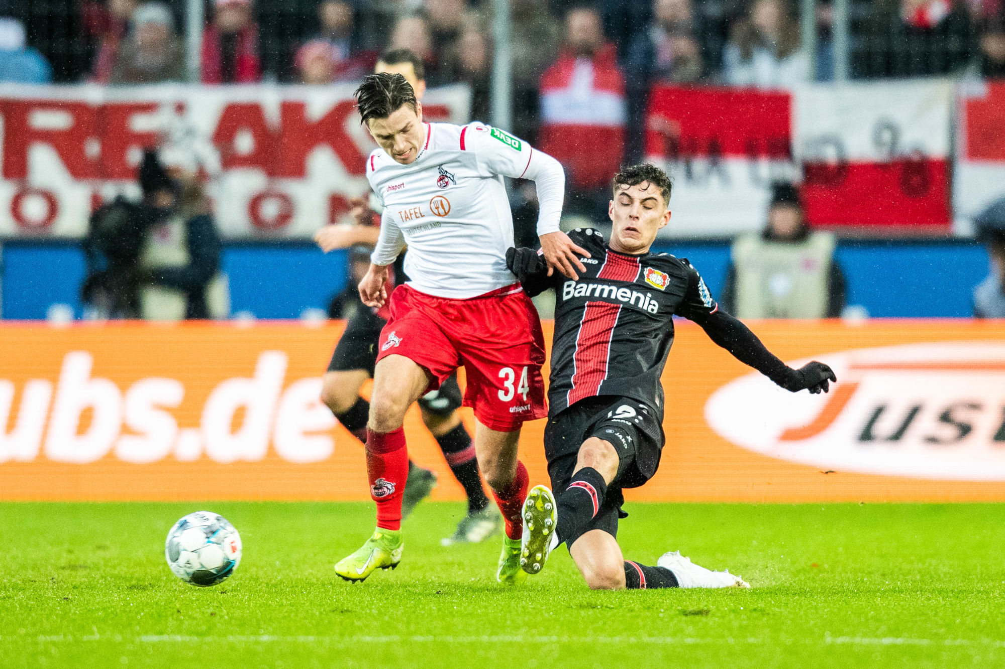 14 December 2019, North Rhine-Westphalia, Cologne: Soccer: Bundesliga, 1st FC Cologne - Bayer Leverkusen, 15th matchday in Rhein Energie Stadium. Cologne's Noah Katterbach (l) in duel with Leverkusen's Kai Havertz. Photo: Marcel Kusch/dpa - IMPORTANT NOTE: In accordance with the requirements of the DFL Deutsche Fu?ball Liga or the DFB Deutscher Fu?ball-Bund, it is prohibited to use or have used photographs taken in the stadium and/or the match in the form of sequence images and/or video-like photo sequences. 


Photo by Icon Sport - RheinEnergieStadion - Cologne (Allemagne)