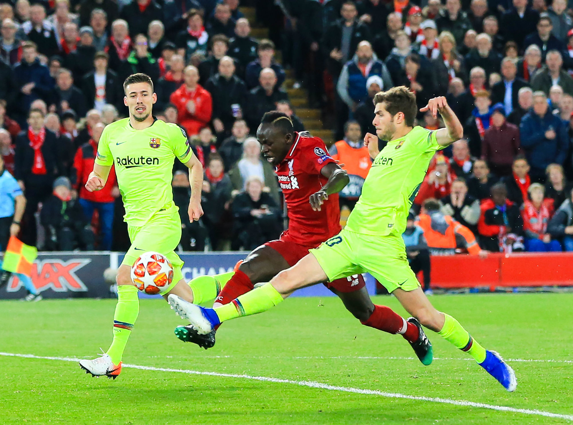 7th May 2019, Anfield, Liverpool, England; UEFA Champions League football, semi final second leg, Liverpool versus FC Barcelona; Sadio Mane of Liverpool and Sergi Roberto of Barcelona compete for the ball Photo : Actionplus / Icon Sport