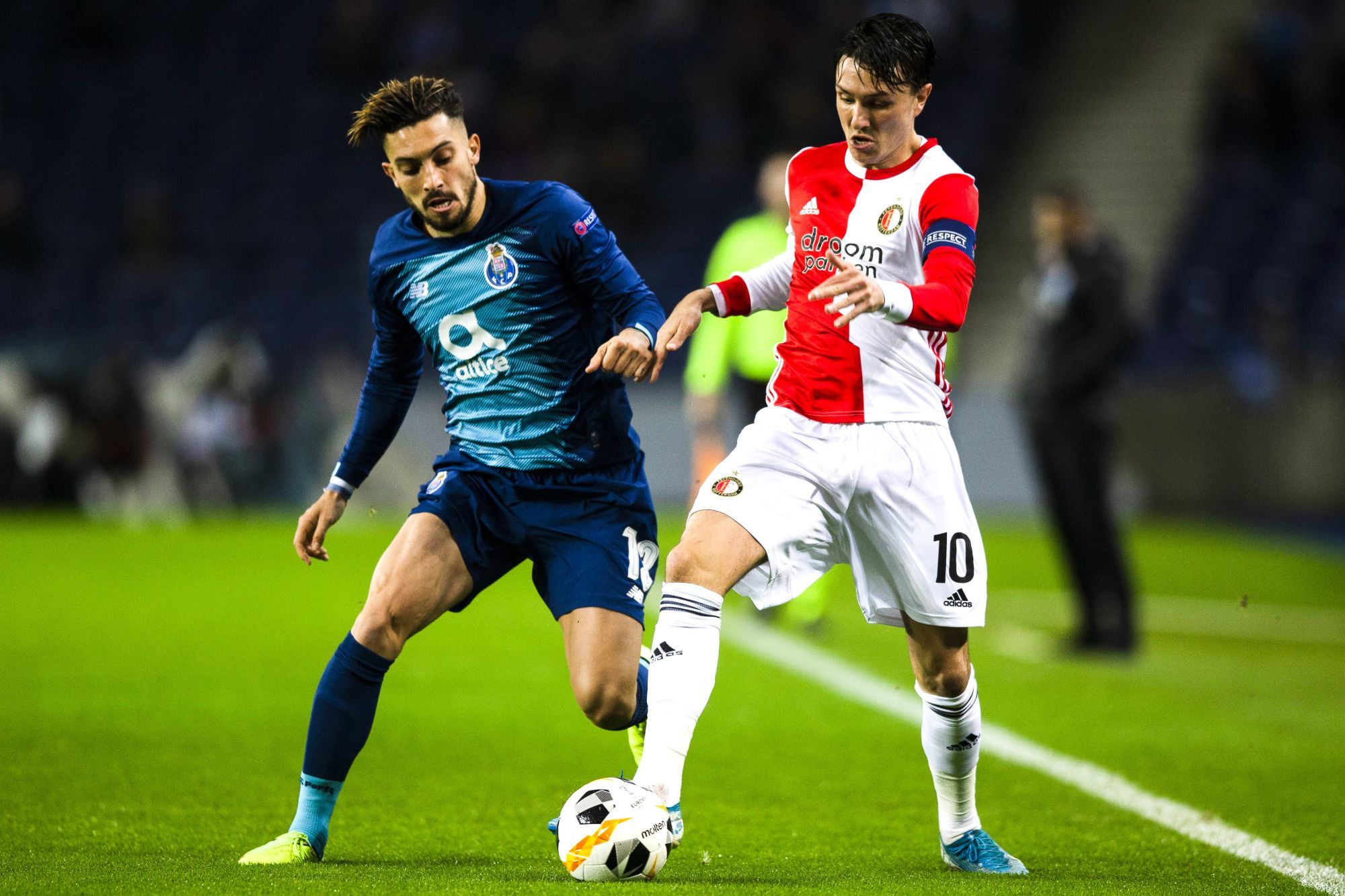 Porto, 12/12/2019 - Futebol Clube do Porto welcomed Feyenoord this afternoon at Estádio do Dragão, in matchday 6 of Group G of the Europa League 2019/20 .. Steven Berghuis, Alex Telles (Pedro Correia / Global Images) 
Photo by Icon Sport - Estadio do Dragao - Porto (Portugal)