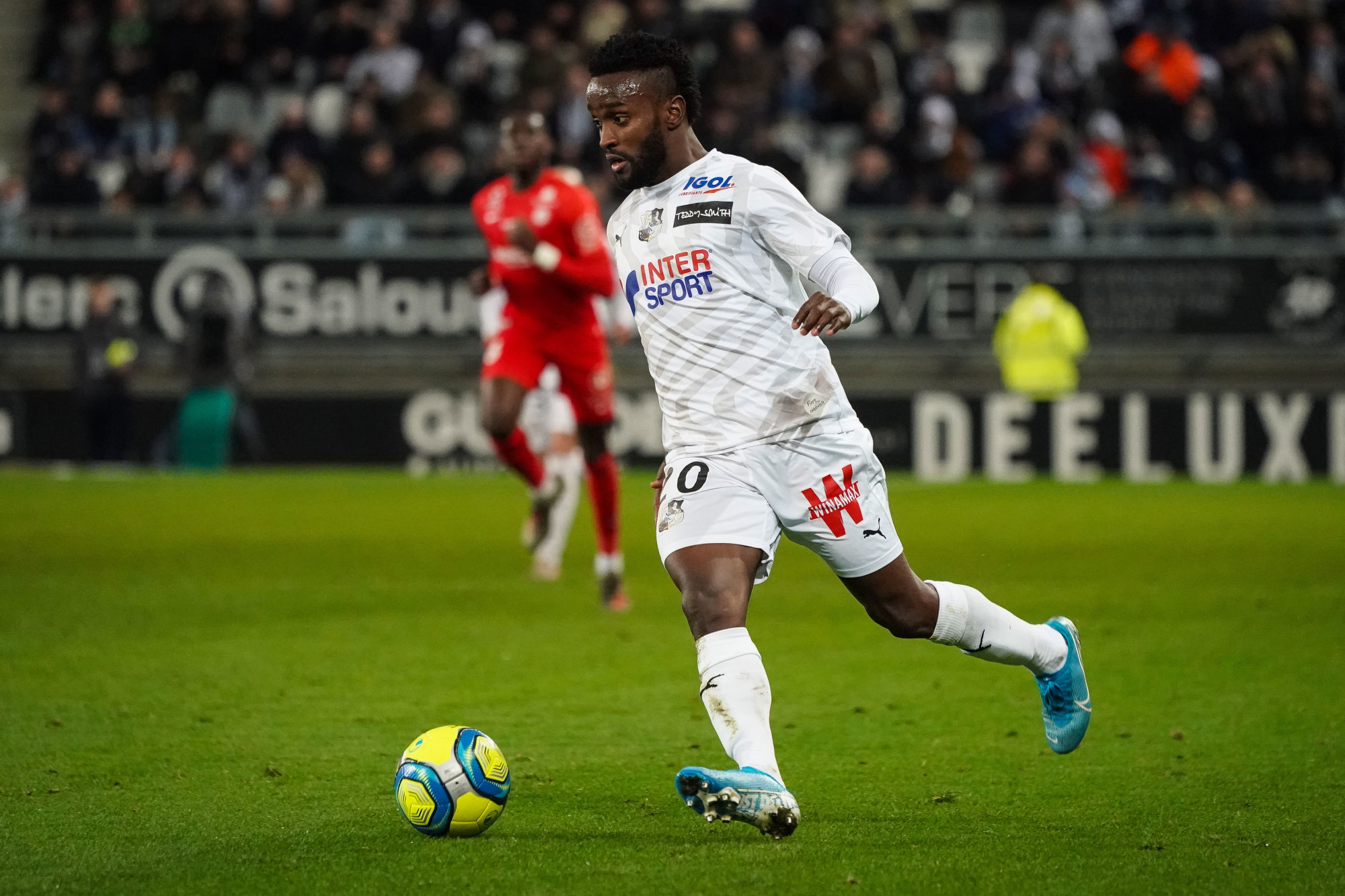 Steven MENDOZA of Amiens SC during the Ligue 1 match between Amiens SC and Montpellier HSC at Stade Crédit Agricole La Licorne on January 11, 2020 in Amiens, France. (Photo by Pierre Costabadie/Icon Sport) - Steven MENDOZA - Stade de la Licorne - Amiens (France)