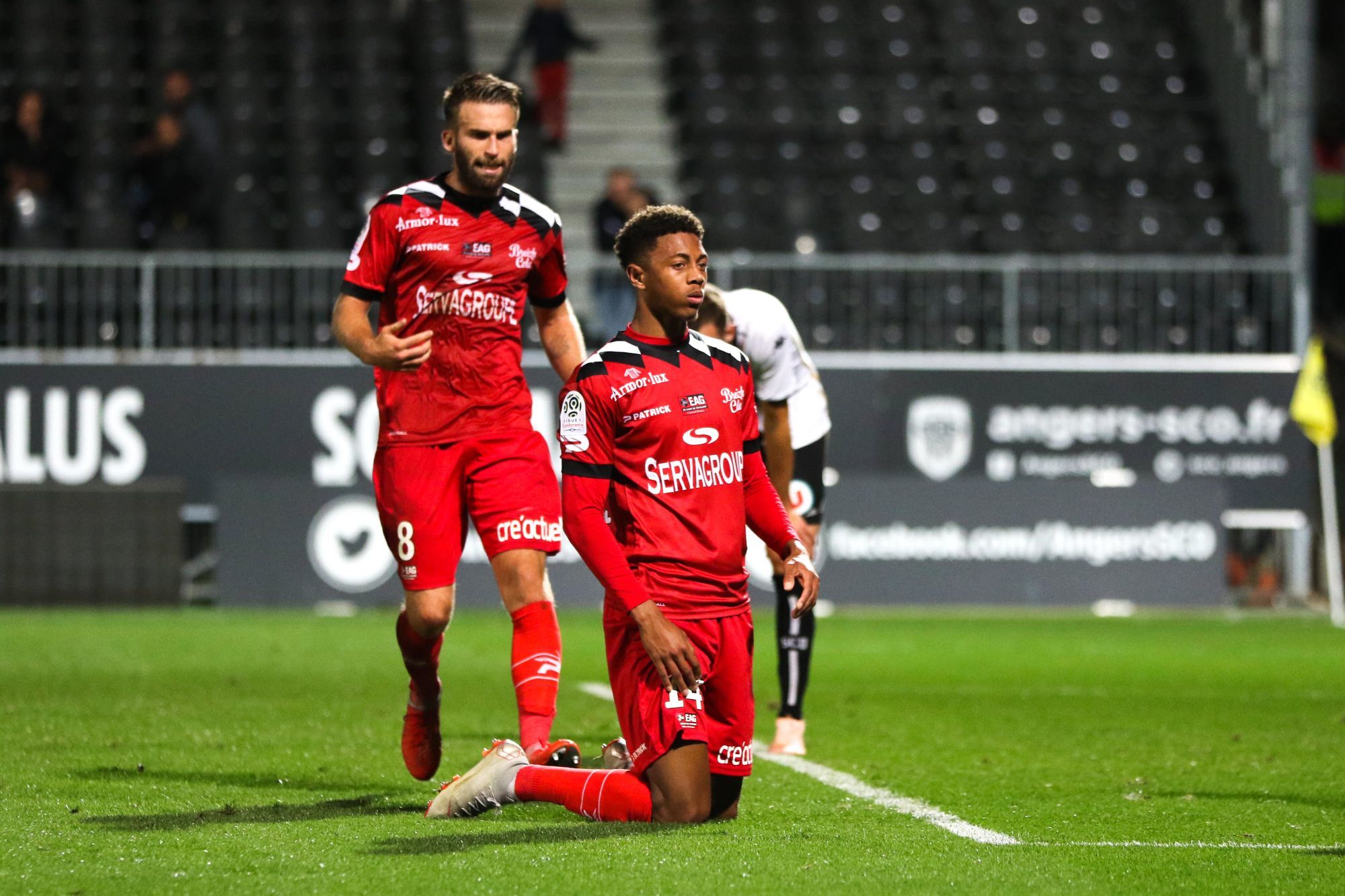 Nathael Julan of Guingamp looks dejected after not scoring a goal during the Ligue 1 match between Angers and Guingamp at Stade Jean Bouin on September 29, 2018 in Angers, France. (Photo by Eddy Lemaistre/Icon Sport) -  (France)