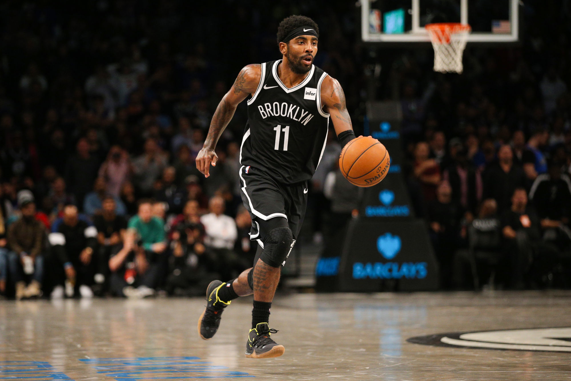 Kyrie Irving дриблинг