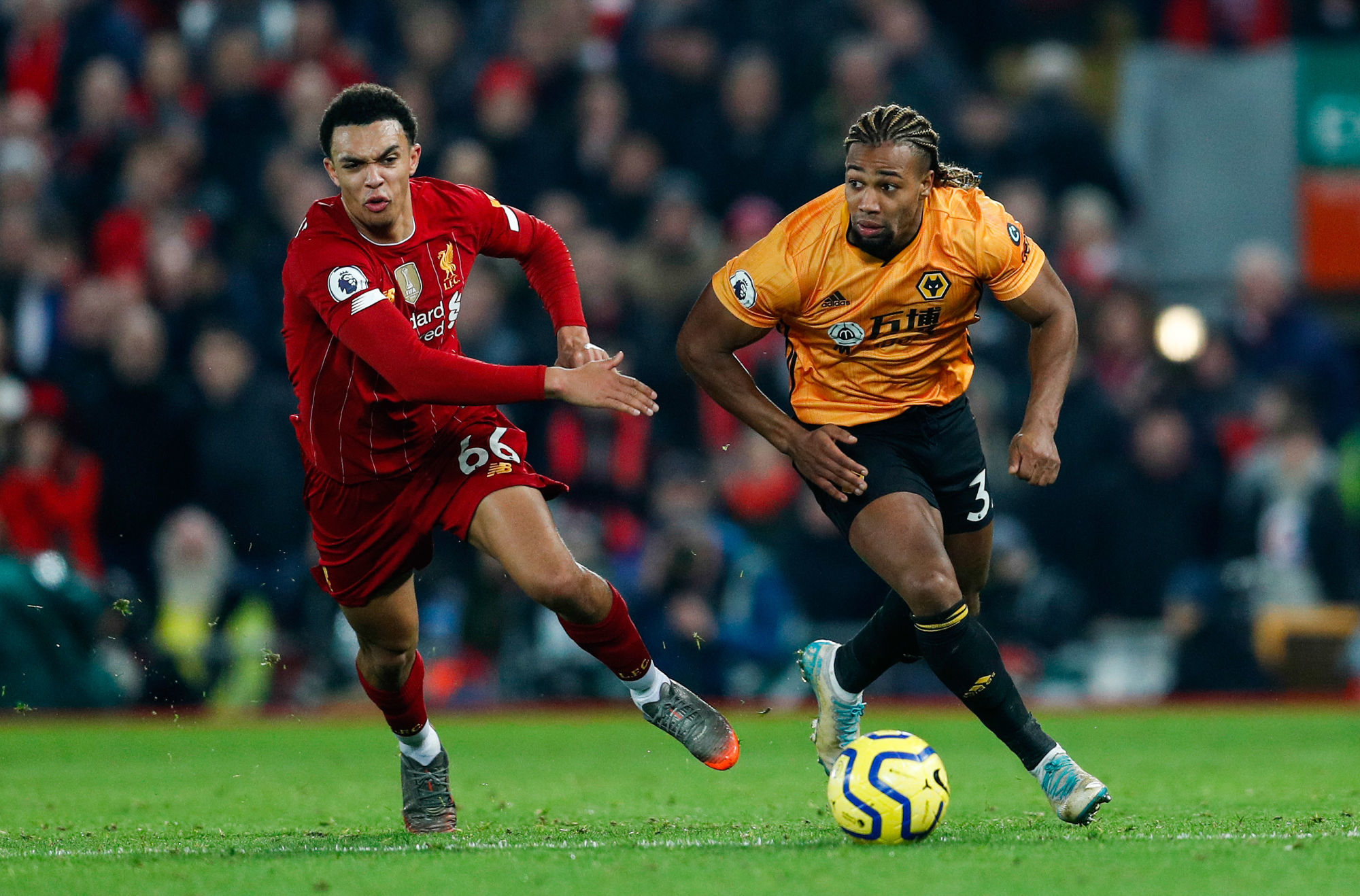 Wolverhampton Wanderers’ Adama Traore (R) vies with Liverpool’s Trent Alexander-Arnold during the Premier League match at Anfield, Liverpool. Picture date: 29th December 2019. Picture credit should read: Darren Staples/Sportimage 

Photo by Icon Sport - Adama TRAORE - Trent ALEXANDER-ARNOLD - Anfield Road - Liverpool (Angleterre)