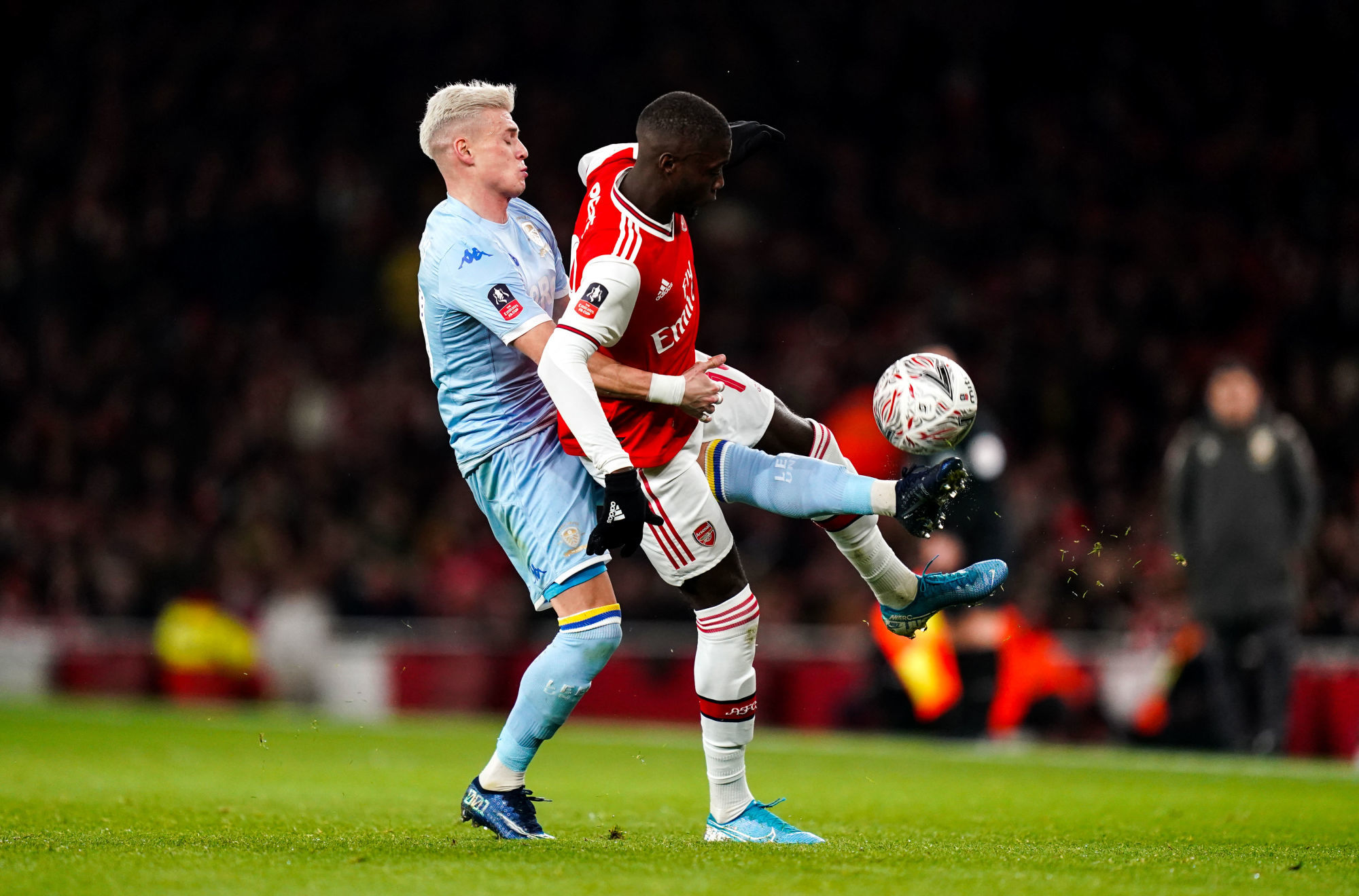 Leeds United's Ezgjan Alioski (left) and Arsenal's Nicolas Pepe battle for the ball during the FA Cup third round match at Emirates Stadium, London. 


Photo by Icon Sport - Emirates Stadium - Londres (Angleterre)