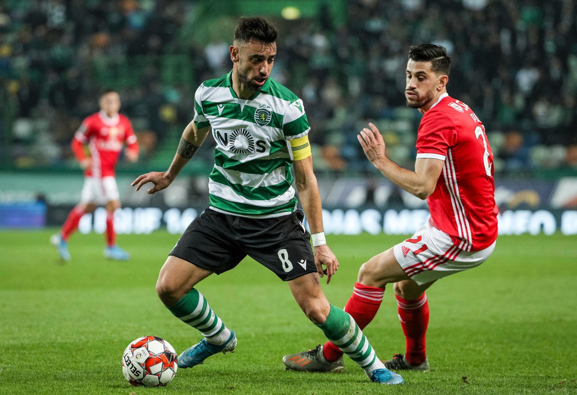 Lisbon, 01/17/2020 - Sporting Clube de Portugal hosted Sport Lisboa e Benfica tonight at the Alvalade Stadium in Lisbon, in a match counting for the 17th Premier League Day 2019/20. Bruno Fernandes; Pizzi (Filipe Amorim / Global Images) 


Photo by Icon Sport - Bruno FERNANDES - PIZZI - Estadio Jose Alvalade - Lisbonne (Portugal)