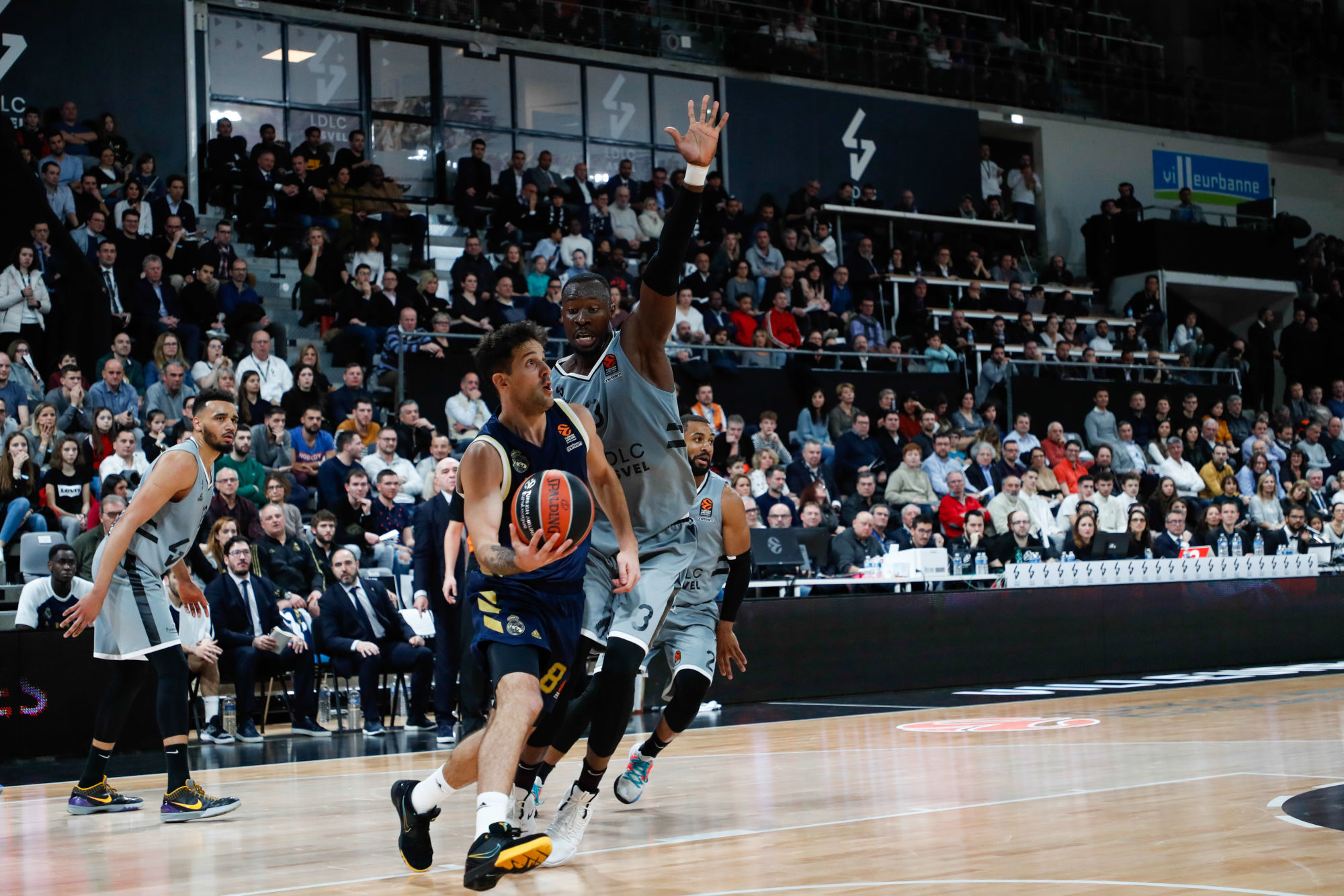 Nico LAPROVITTOLA of Real Madrid and Tonye JEKIRI of Lyon during the Euroleague match between ASVEL and Real Madrid on January 3, 2020 in Villeurbanne, France. (Photo by Romain Biard/Icon Sport) - Astroballe - Villeurbanne (France)