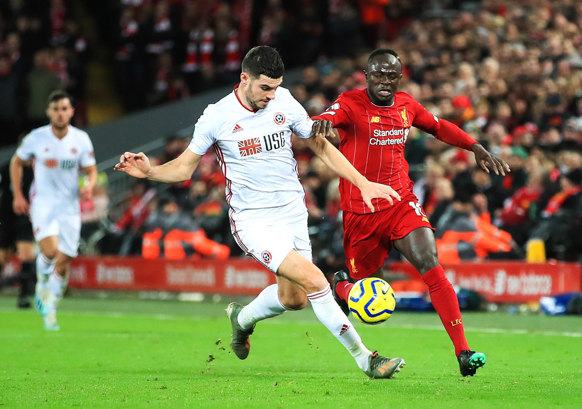 Sheffield United's John Egan (left) and Liverpool's Sadio Mane battle for the ball during the Premier League match at Anfield, Liverpool. 

Photo by Icon Sport - Anfield Road - Liverpool (Angleterre)