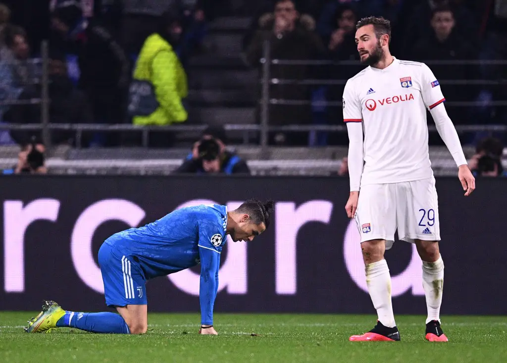 OL - Juventus : Cristiano Ronaldo au sol après le but de Lucas Tousart (Photo FRANCK FIFE / AFP)