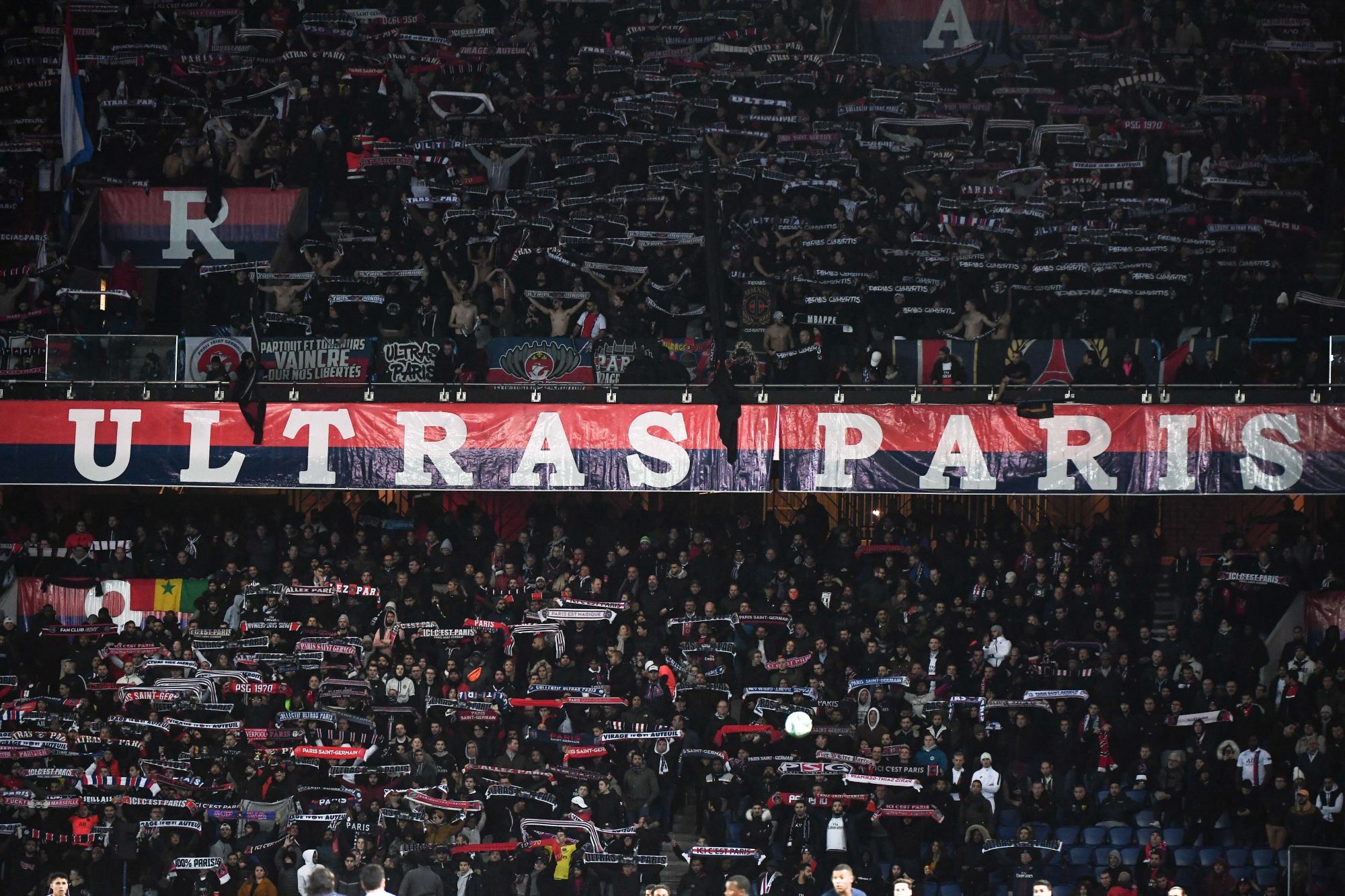 Ultras PSG (Photo by Anthony Dibon/Icon Sport)