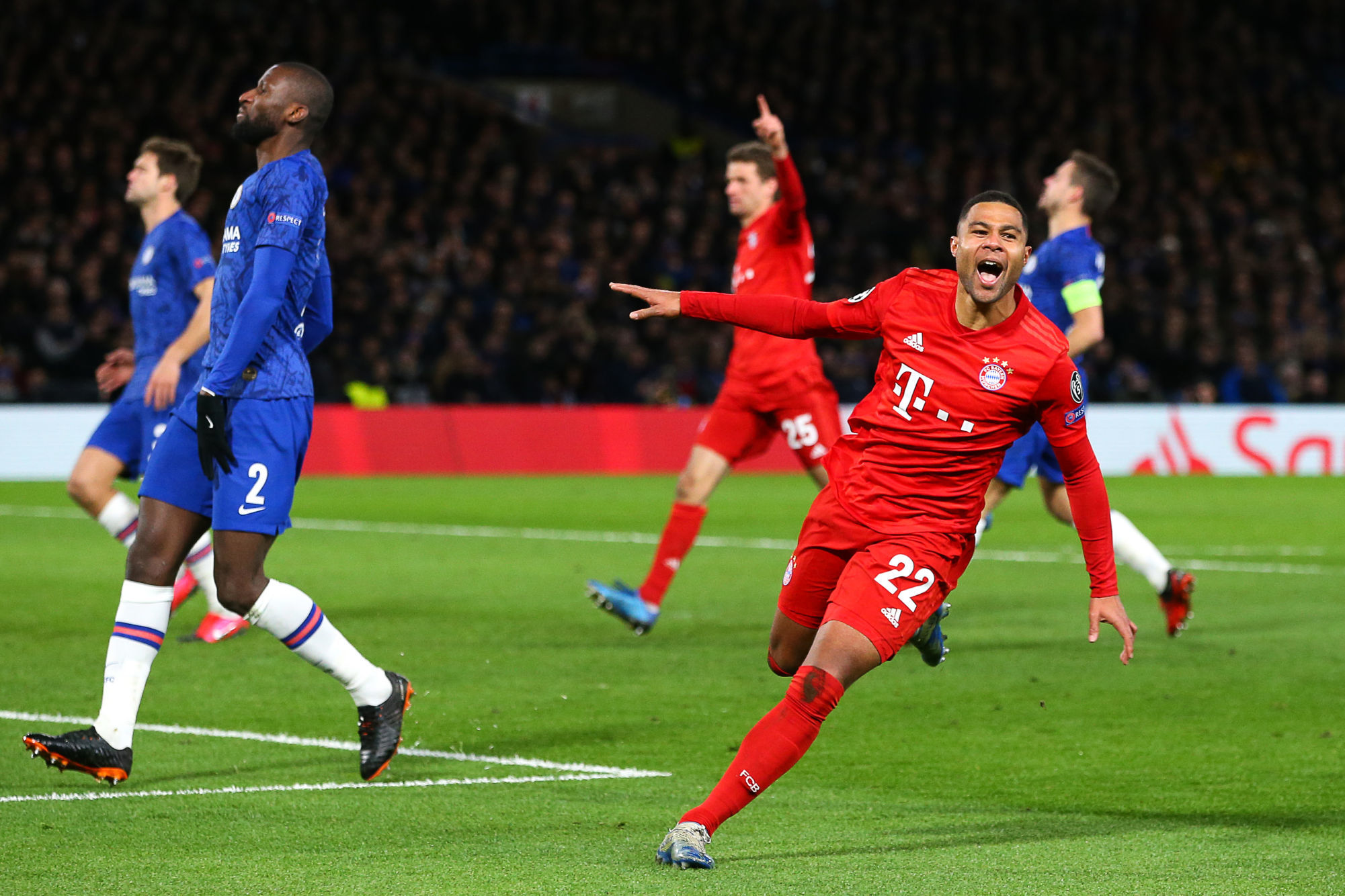 Bayern’s Serge Gnabry celebrates after he scores to make it 2-0 during the UEFA Champions League match at Stamford Bridge, London. Picture date: 25th February 2020. Picture credit should read: Paul Terry/Sportimage 
Photo by Icon Sport - Stamford Bridge - Londres (Angleterre)