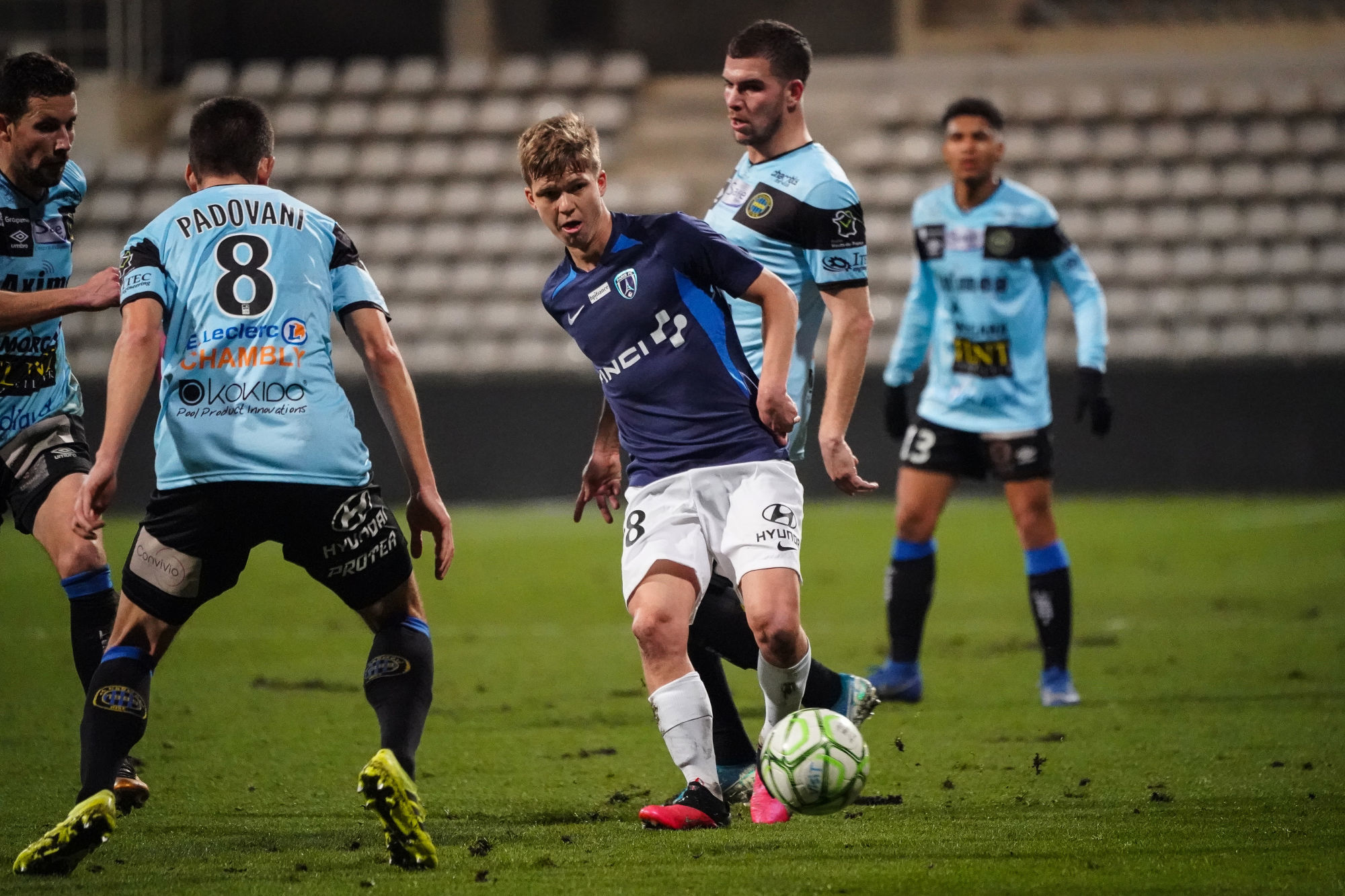 Vincent KOZIELLO of Paris FCduring the Ligue 2 match between Chambly and Paris FC at Stade Charlety on February 7, 2020 in Paris, France. (Photo by Pierre Costabadie/Icon Sport) - Stade Pierre-Brisson - Beauvais (France)