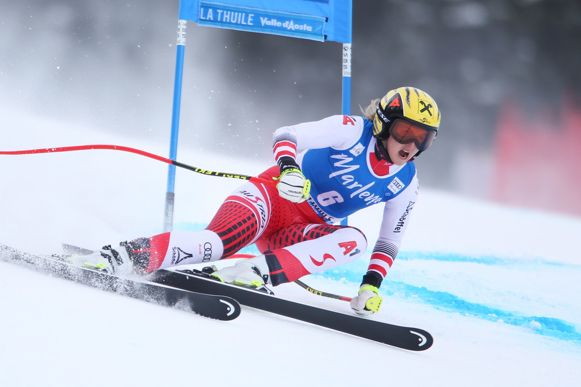 LA THUILE,ITALY,29.FEB.20 - ALPINE SKIING - FIS World Cup, Super G, ladies. Image shows Nina Ortlieb (AUT). Photo: GEPA pictures/ Mathias Mandl 

Photo by Icon Sport - Hinterstoder (Autriche)