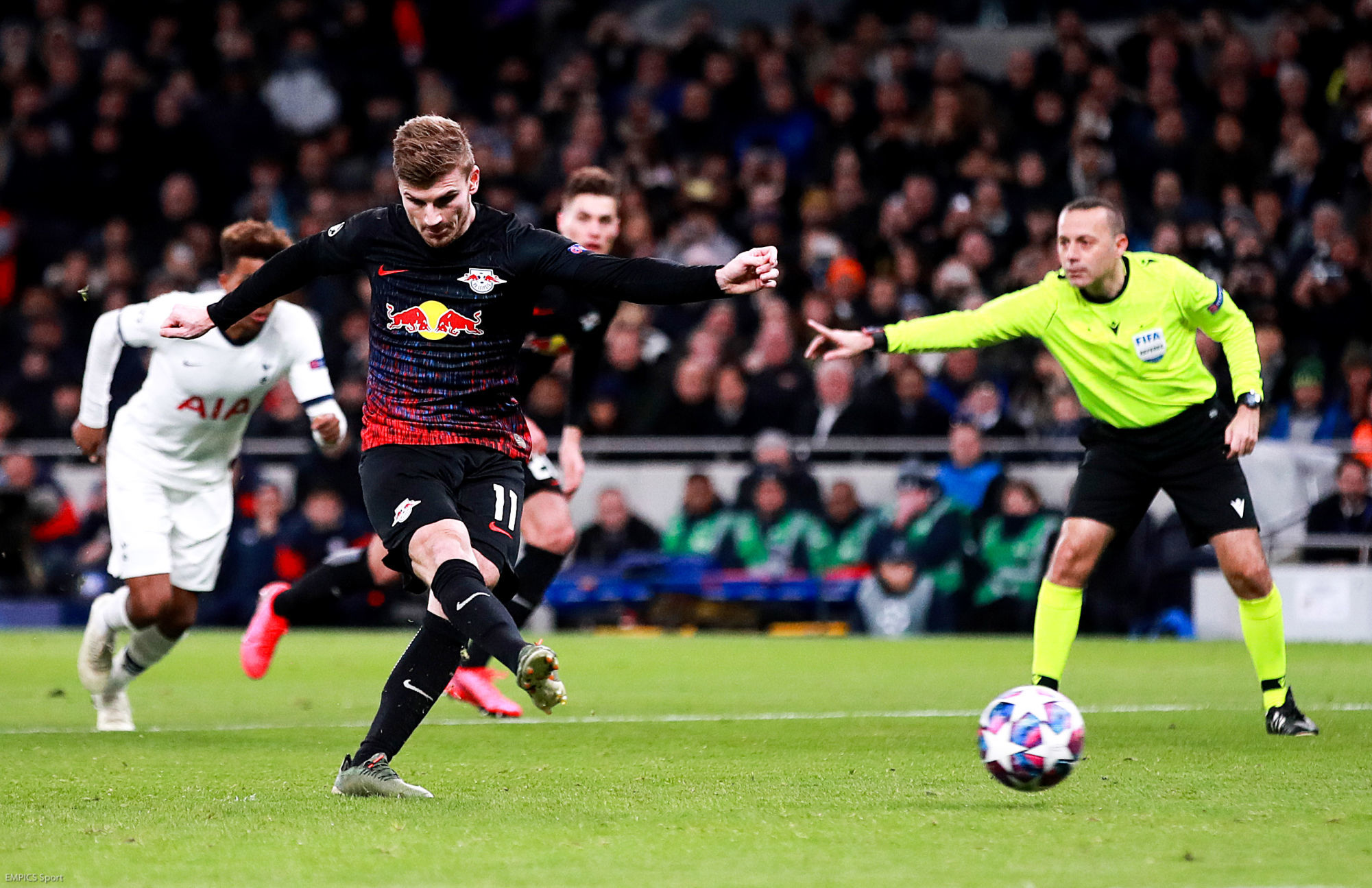 RB Leipzig's Timo Werner scores his side's first goal of the game from the penalty spot 

Photo by Icon Sport - Tottenham Hotspur  - Londres (Angleterre)