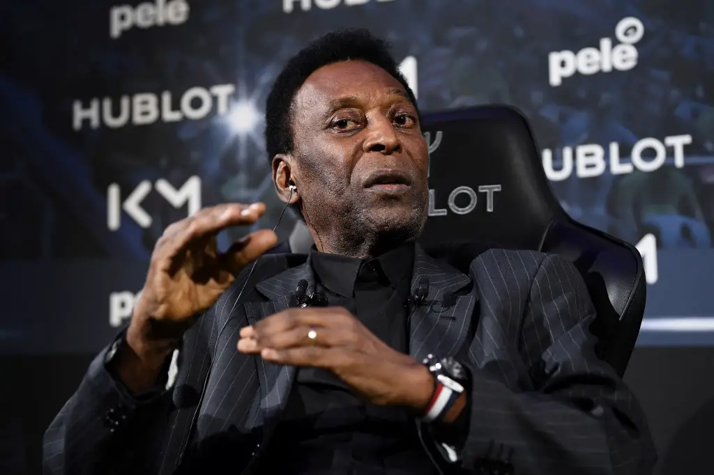 Brazilian football legend Pele speaks during a meeting with Paris Saint-Germain (PSG) and France national football team forward Kylian Mbappe at the Hotel Lutetia in Paris on April 2, 2019. (Photo by FRANCK FIFE / AFP)