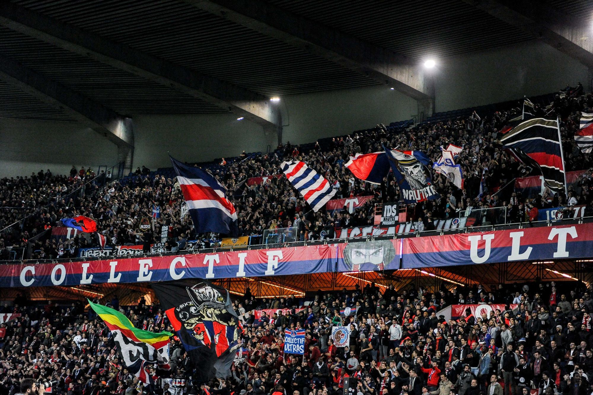 Fans of Paris Saint Germain - Photo by Sandra Ruhaut/Icon Sport