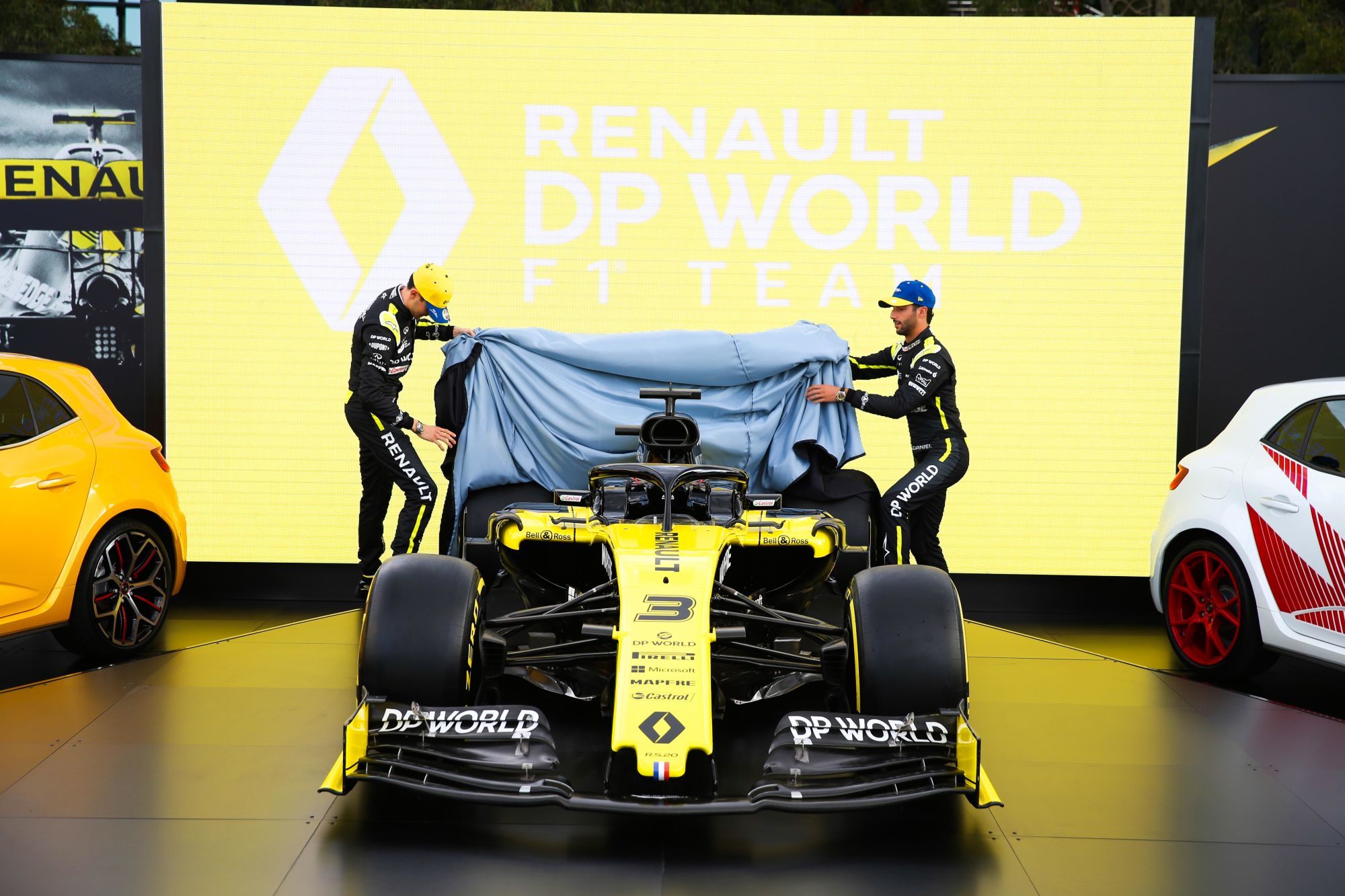 Esteban Ocon (FRA) Renault F1 Team et Daniel Ricciardo (AUS) 
Photo by Icon Sport