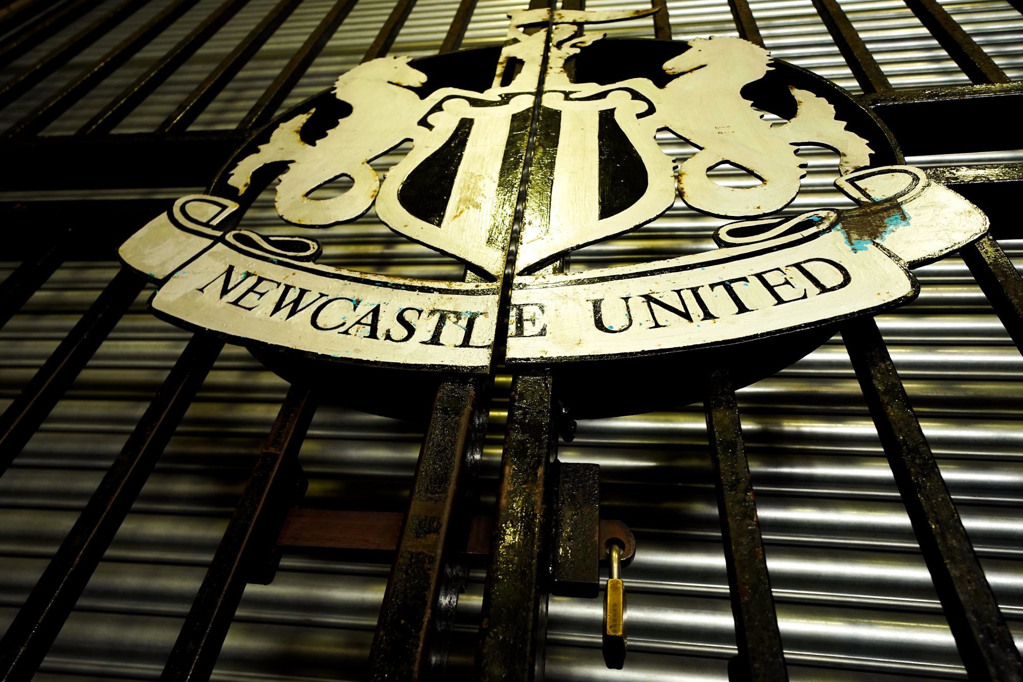 A general view of the Newcastle United sign outside St James' Park, home of Newcastle United Football Club, following yesterday's announcement that the Premier League has suspended all matches until Saturday April 4, 2020. 
Photo by Icon Sport - --- - Etihad Stadium - Manchester (Angleterre)