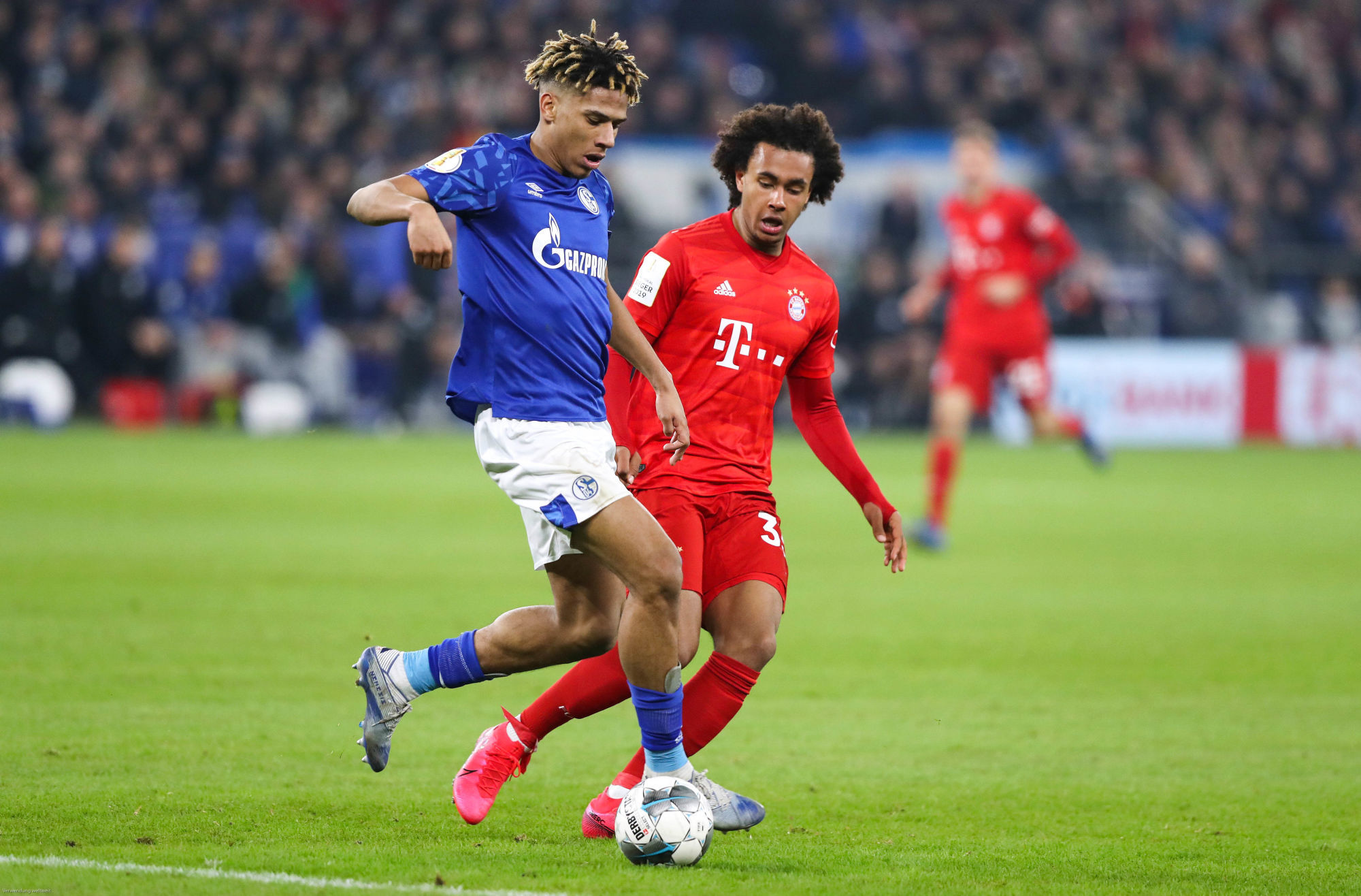 firo: 03.03.2020 Football, Soccer, DFB-Pokal, DFB Pokal, quarter-finals, season 2019/2020, FC Schalke 04 - FC Bayern Munich Muenchen 0: 1 S04 Jean-Clair Todibo, duels, duel, FCB Josua Zirkzee, | usage worldwide 

Photo by Icon Sport - Joshua ZIRKZEE - Jean-Clair TODIBO - VELTINS-Arena - Gelsenkirchen (Allemagne)