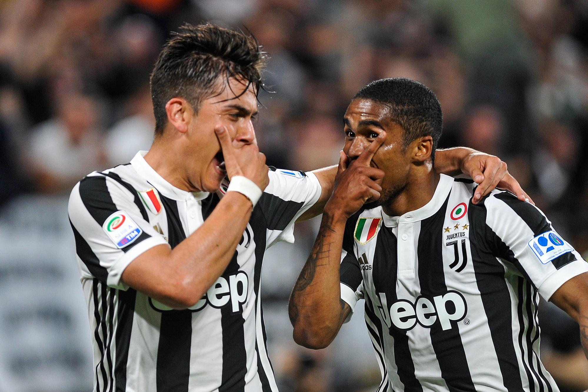 Paulo Dybala etDouglas Costa Juventus Turin 
Photo : Ipp / Icon Sport