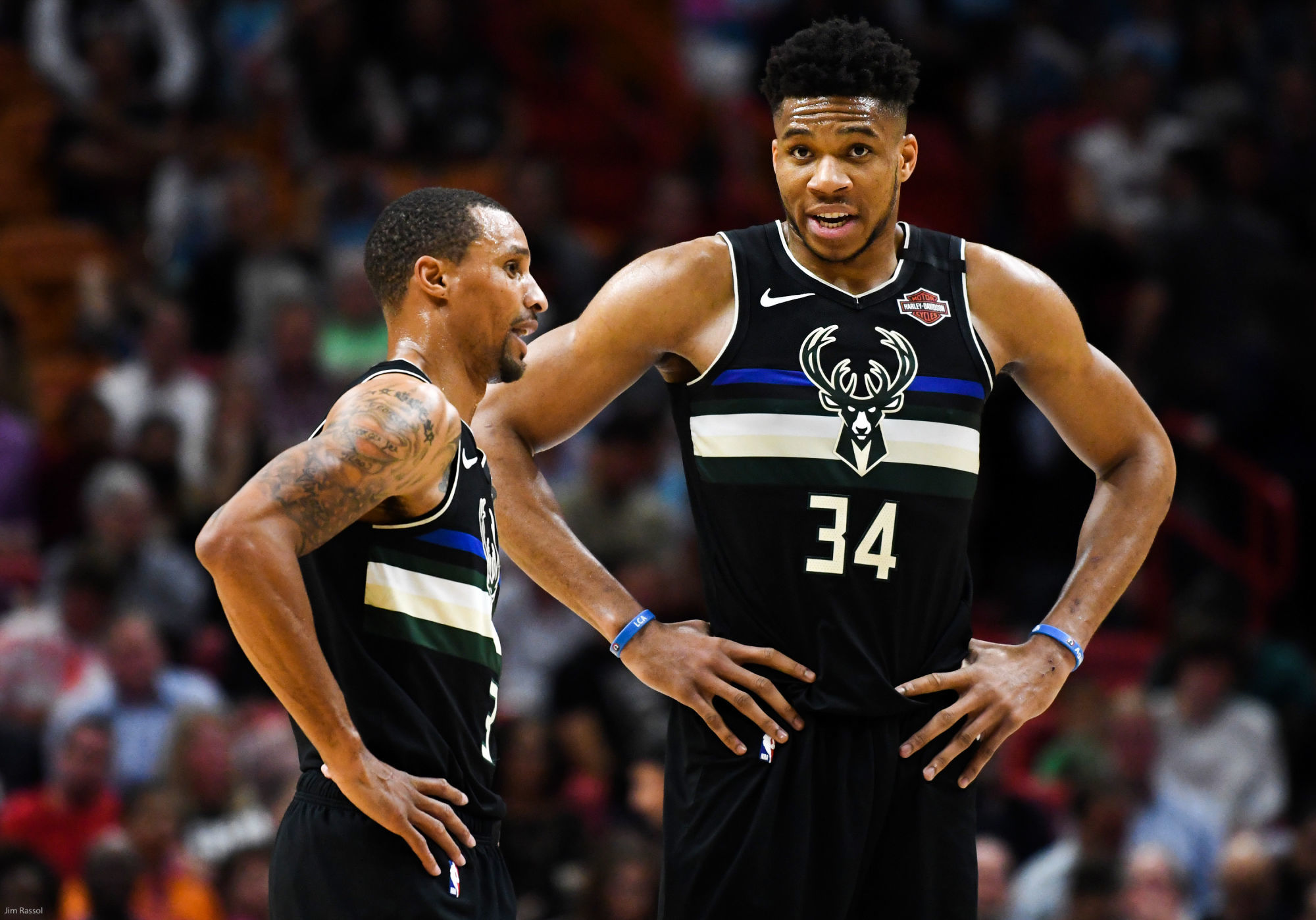Mar 2, 2020; Miami, Florida, USA; Milwaukee Bucks forward Giannis Antetokounmpo (34) talks to teammate guard George Hill (3) during a timeout in the second quarter at American Airlines Arena. Mandatory Credit: Jim Rassol-USA TODAY Sports/Sipa USA 

Photo by Icon Sport - Giannis ANTETOKOUNMPO - George HILL - American Airlines Arena - Miami (Etats Unis)