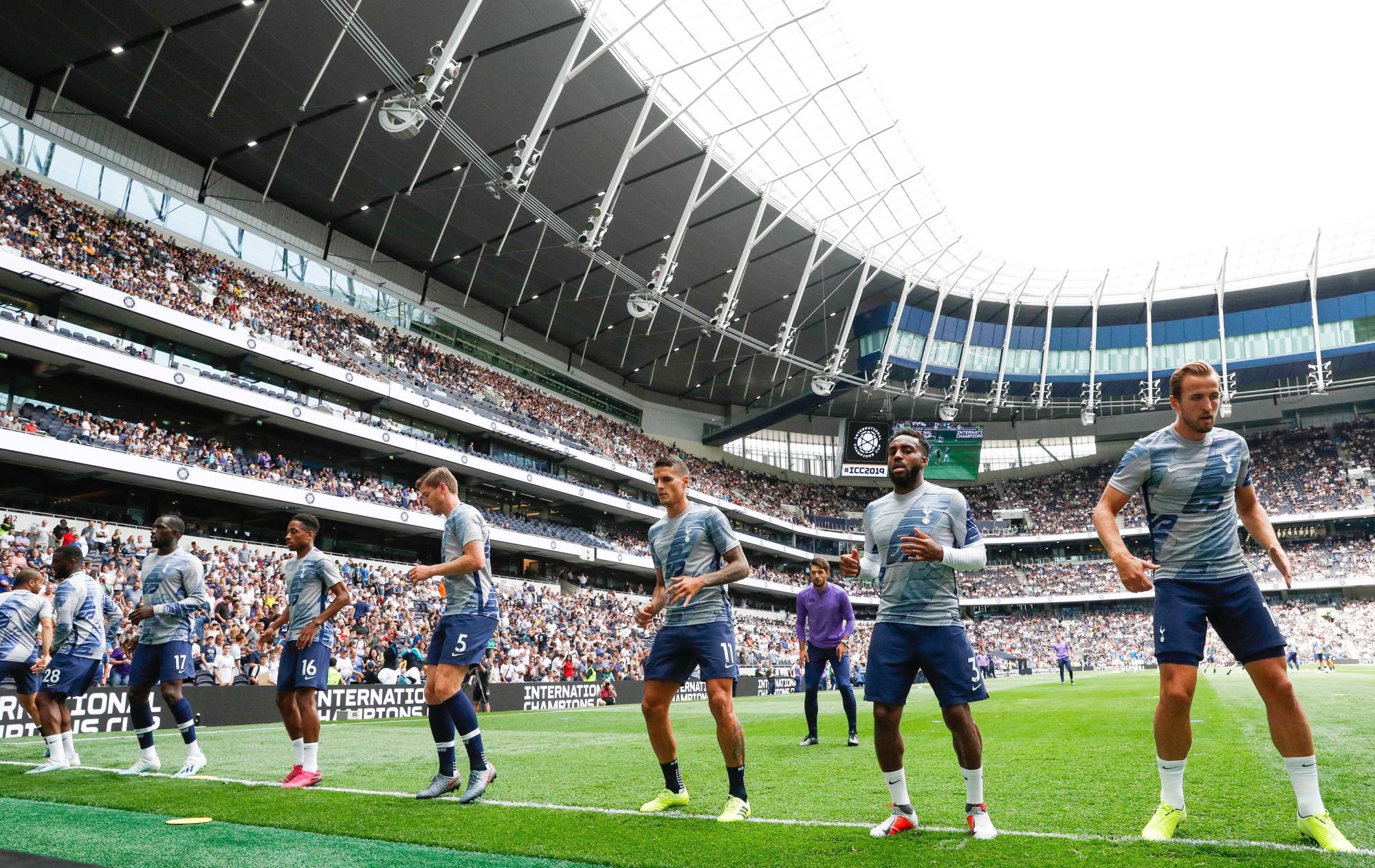 Tottenham Hotspur players warm up before their game against Inter Milan during the International Champions Cup match at Tottenham Hotspur Stadium, London. On August 4th, 2019. Photo : PA Images / Icon Sport
