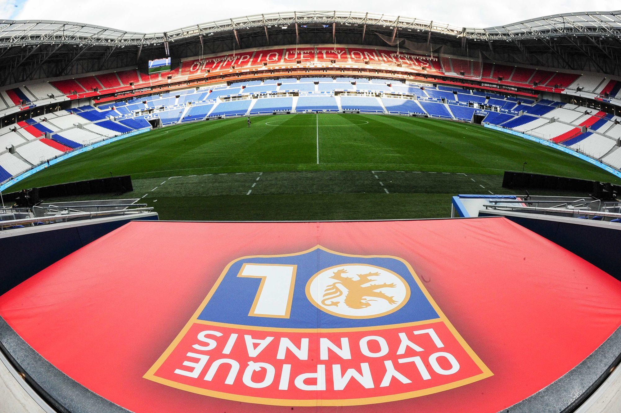 general view during the UEFA women's Champions League match between Olympique Lyonnais ( Lyon ) and Slavia Prague, Round of 8 at Stade des Lumieres on March 23, 2016 in Decines-Charpieu, France.