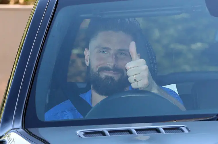 Olivier Giroud prolonge à Chelsea — Ang Olivier Giroud prolonge à Chelsea — Ang