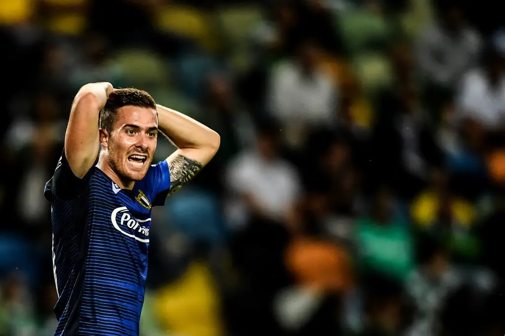 Famalicao's Spanish forward Toni Martinez reacts after missing goal opportunity during the Portuguese league football match between Sporting CP and FC Famalicao at the Jose Alvalade stadium in Lisbon, on September 23, 2019. (Photo by PATRICIA DE MELO MOREIRA / AFP)