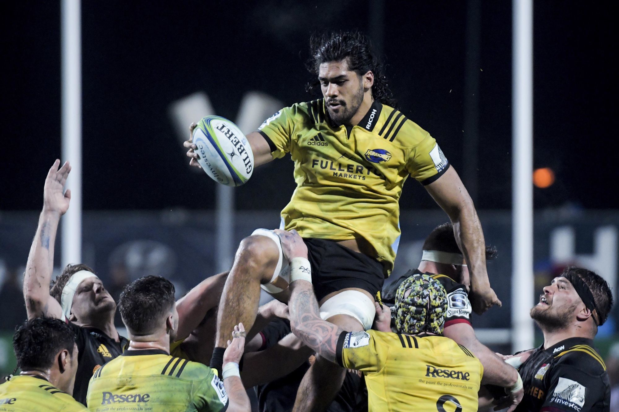 Michael Fatialofa takes lineout ball during the Super Rugby match between the Chiefs and Hurricanes at FMG Stadium in Hamilton, New Zealand on Friday, 13 July 2018. Photo: Dave Lintott / Icon Sport