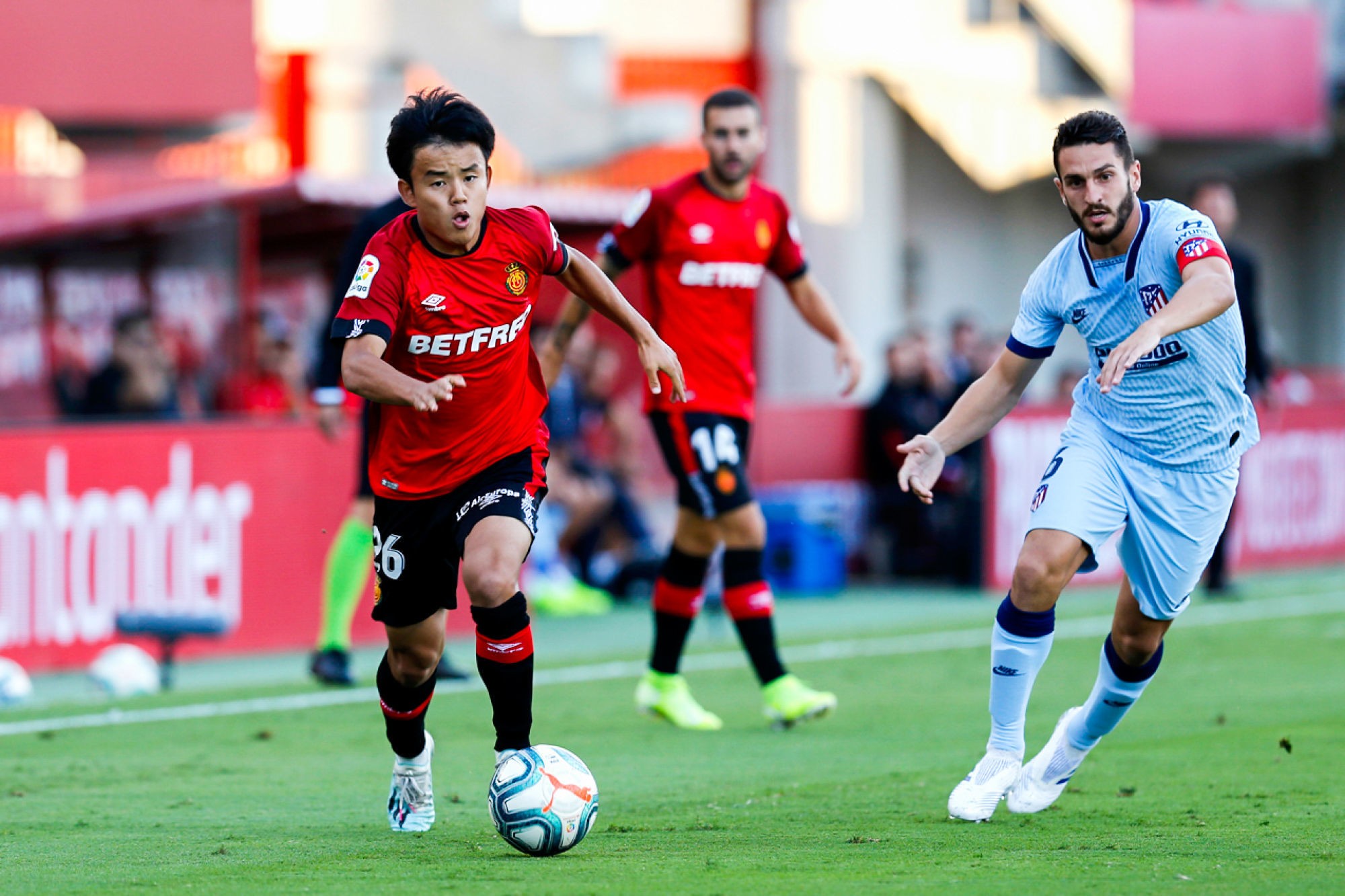 Partido de la LaLiga Santander entre el Mallorca y el Atlético. En la imagen, Kubo y Koke...LaLiga Santander match between Mallorca and Atlético. In this picture, Kubo and Koke. ..Photo by Icon Sport - KOKE - Takefusa KUBO - Iberostar Estadi - Palma (Espagne)