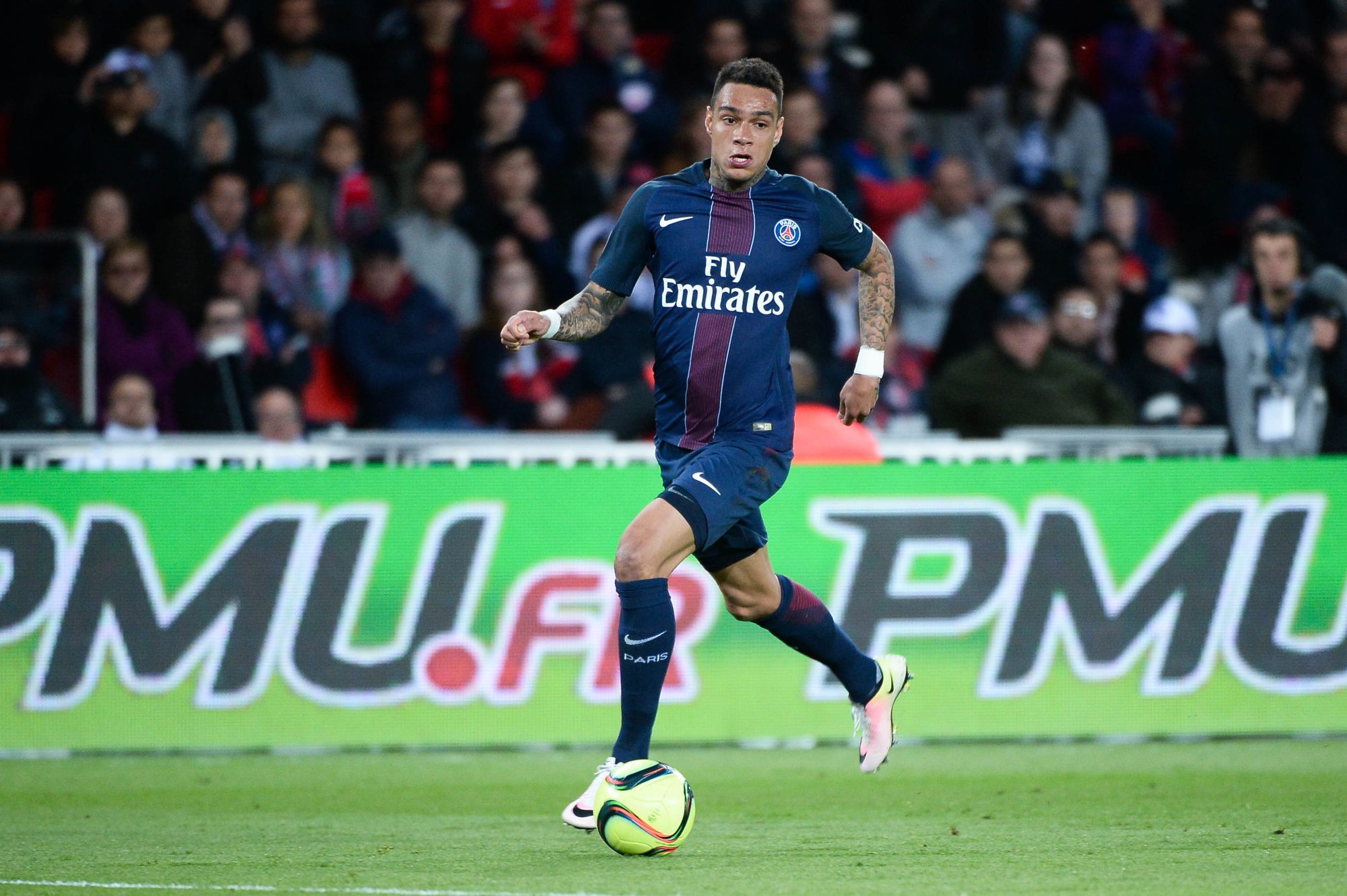 Gregory Van Der Wiel of PSG during the football french Ligue 1 match between Paris Saint-Germain and FC Nantes at Parc des Princes on May 14, 2016 in Paris, France. (Photo by Nolwenn Le Gouic/Icon Spo
