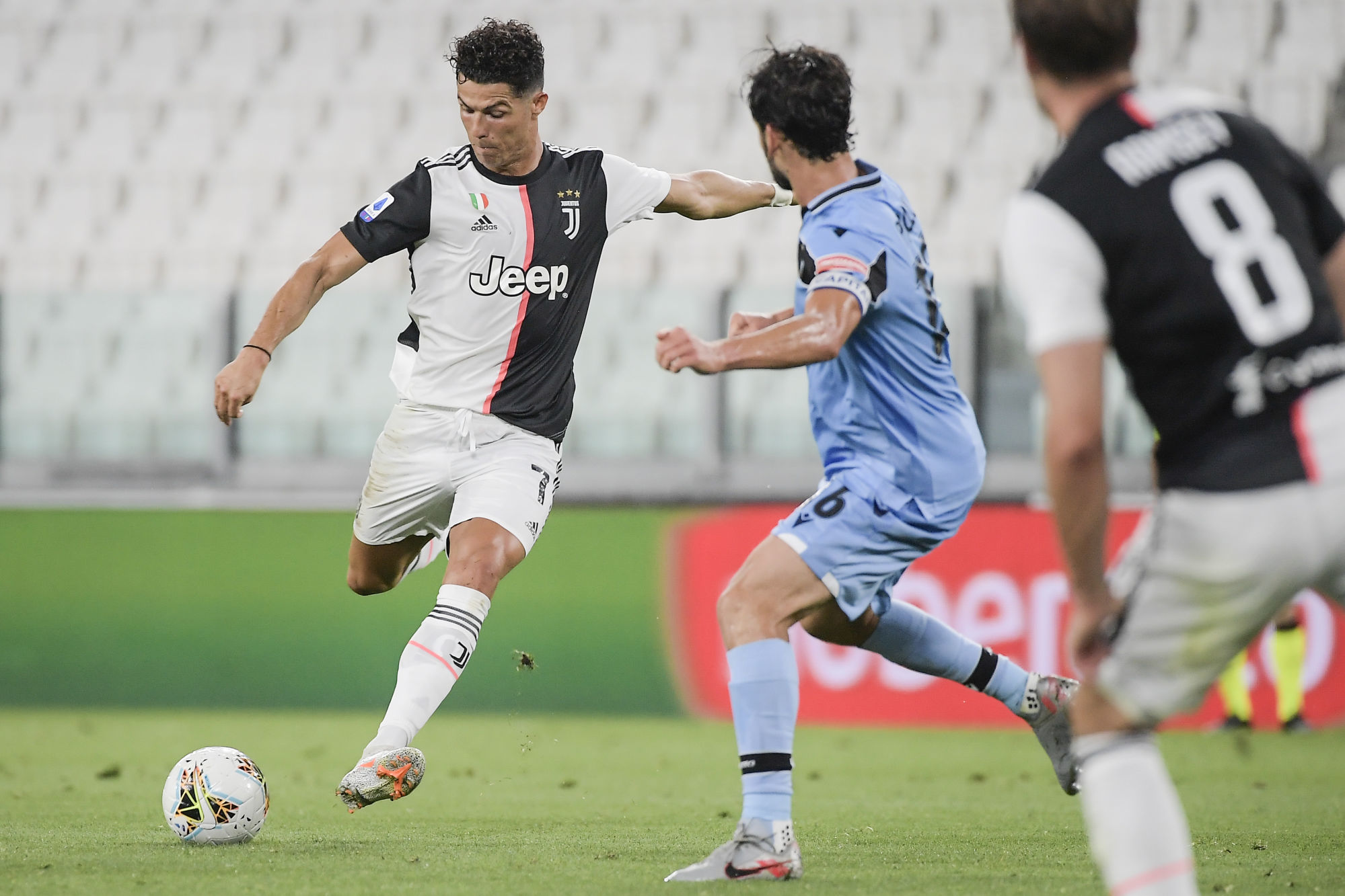 Foto Marco Alpozzi/LaPresse 
20 Luglio 2020 Torino, Italia 
sport calcio 
Juventus Vs Lazio - Campionato di calcio Serie A TIM 2019/2020 - Allianz Stadium
Nella foto: Cristiano Ronaldo (Juventus F.C.);Lucas Leiva (S.S. Lazio); 


Photo Marco Alpozzi/LaPresse 
July 20, 2020 Turin, Italy 
sport soccer 
Juventus Vs Lazio  - Italian Football Championship League A TIM 2019/2020 - Allianz Stadium
In the pic:  Cristiano Ronaldo (Juventus F.C.);Lucas Leiva (S.S. Lazio); 


Photo by Icon Sport - Allianz Stadium - Turin (Italie)