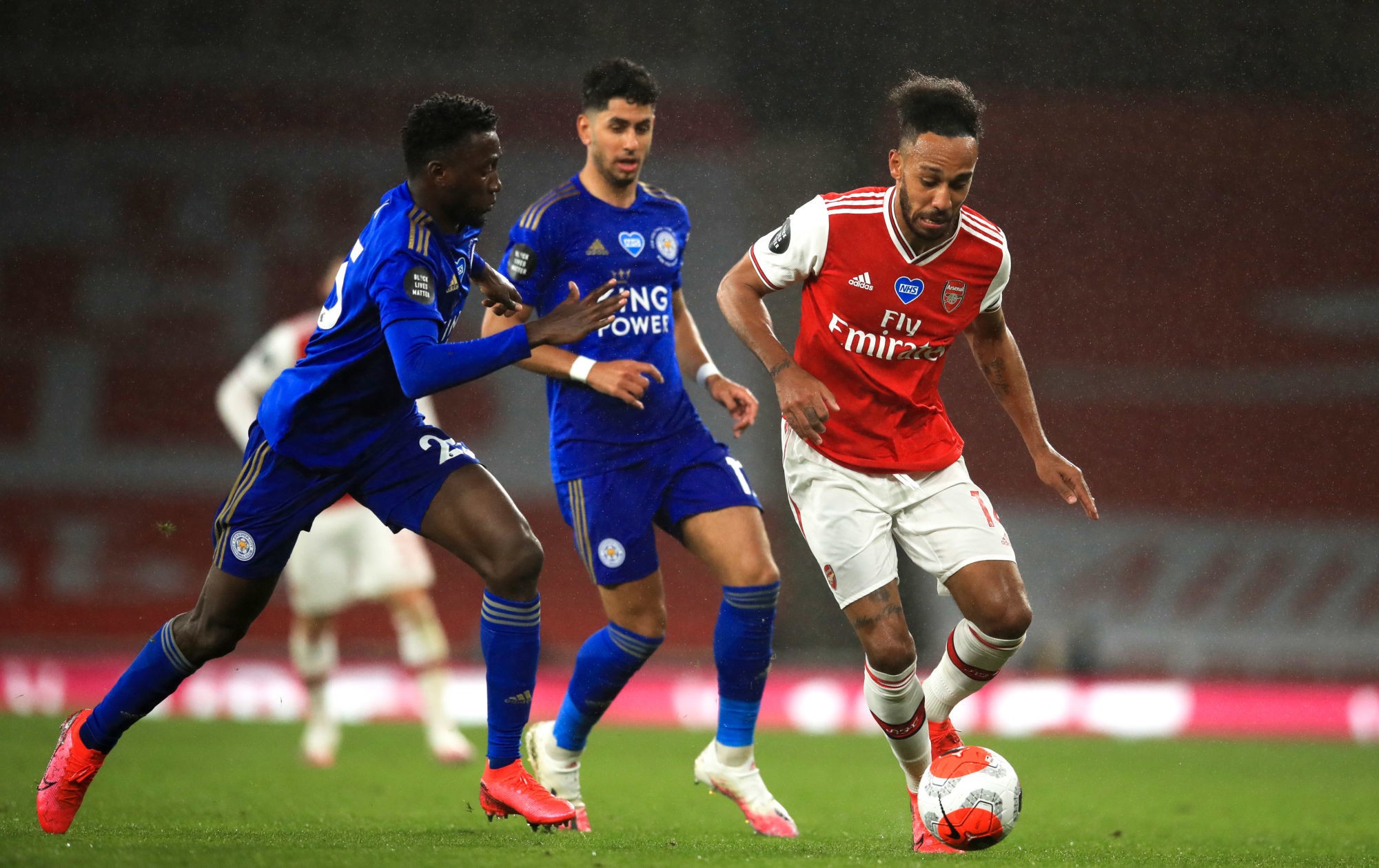 Leicester City's Wilfred Ndidi (left) and Arsenal's Pierre-Emerick Aubameyang battle for the ball during the Premier League match at the Emirates Stadium, London. 
Photo by Icon Sport - Emirates Stadium - Londres (Angleterre)