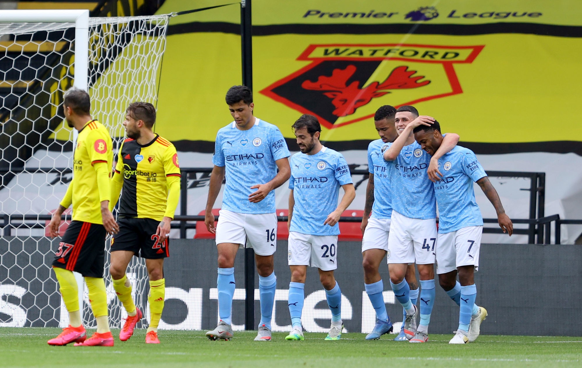 Manchester City's Raheem Sterling celebrates scoring his side's second goal of the game from a rebound after his penalty was initially saved by Watford goalkeeper Ben Foster during the Premier League match at Vicarage Road, Watford. 

Photo by Icon Sport - Vicarage Road - Watford (Angleterre)