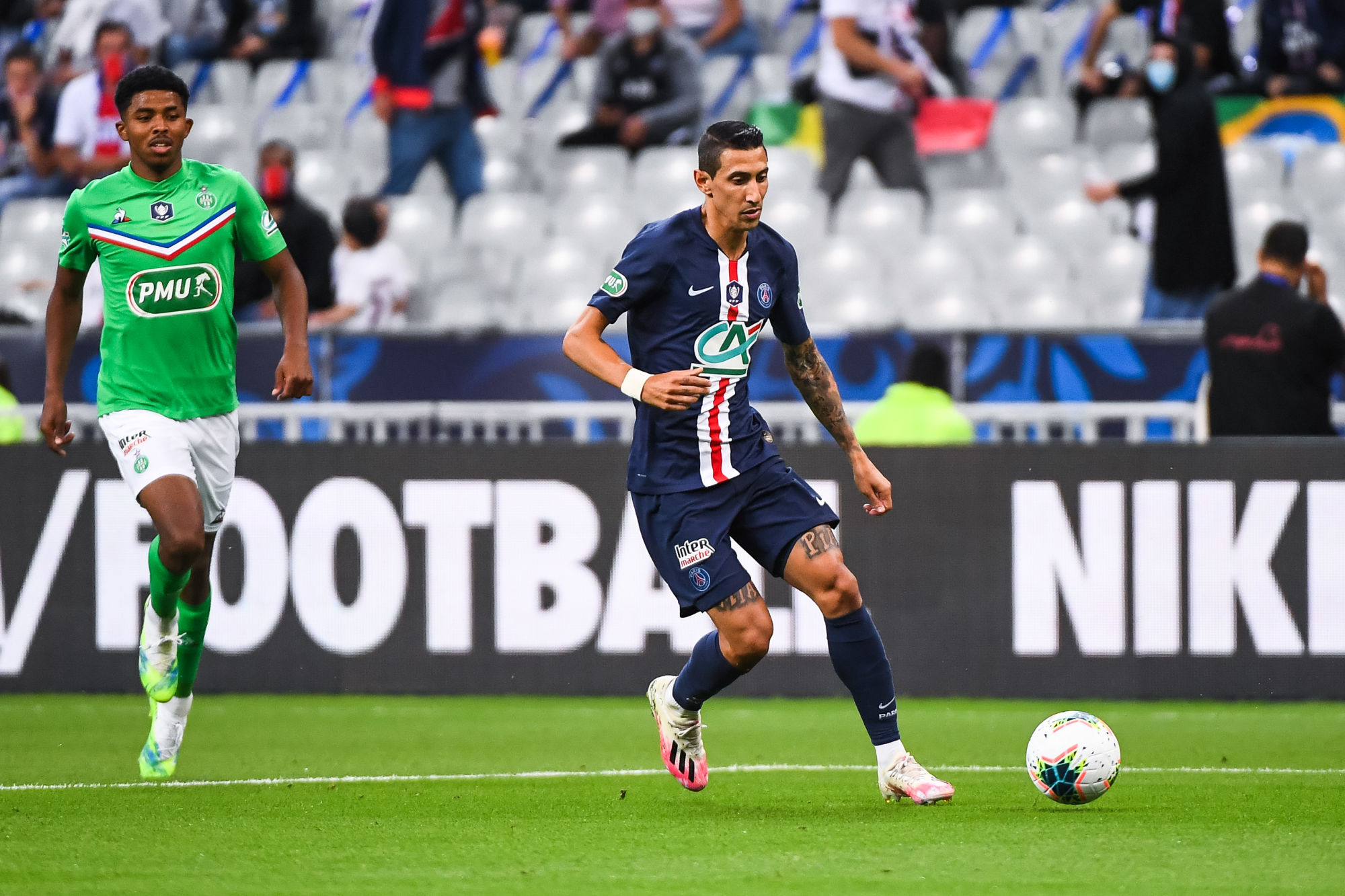 Wesley FOFANA of Saint Etienne and Angel DI MARIA of Paris Saint Germain during the French Cup Final soccer match between Paris Saint Germain and Saint Etienne at Stade de France on July 24, 2020 in Paris, France. (Photo by Baptiste Fernandez/Icon Sport) - Angel DI MARIA - Wesley FOFANA - Stade de France - Paris (France)