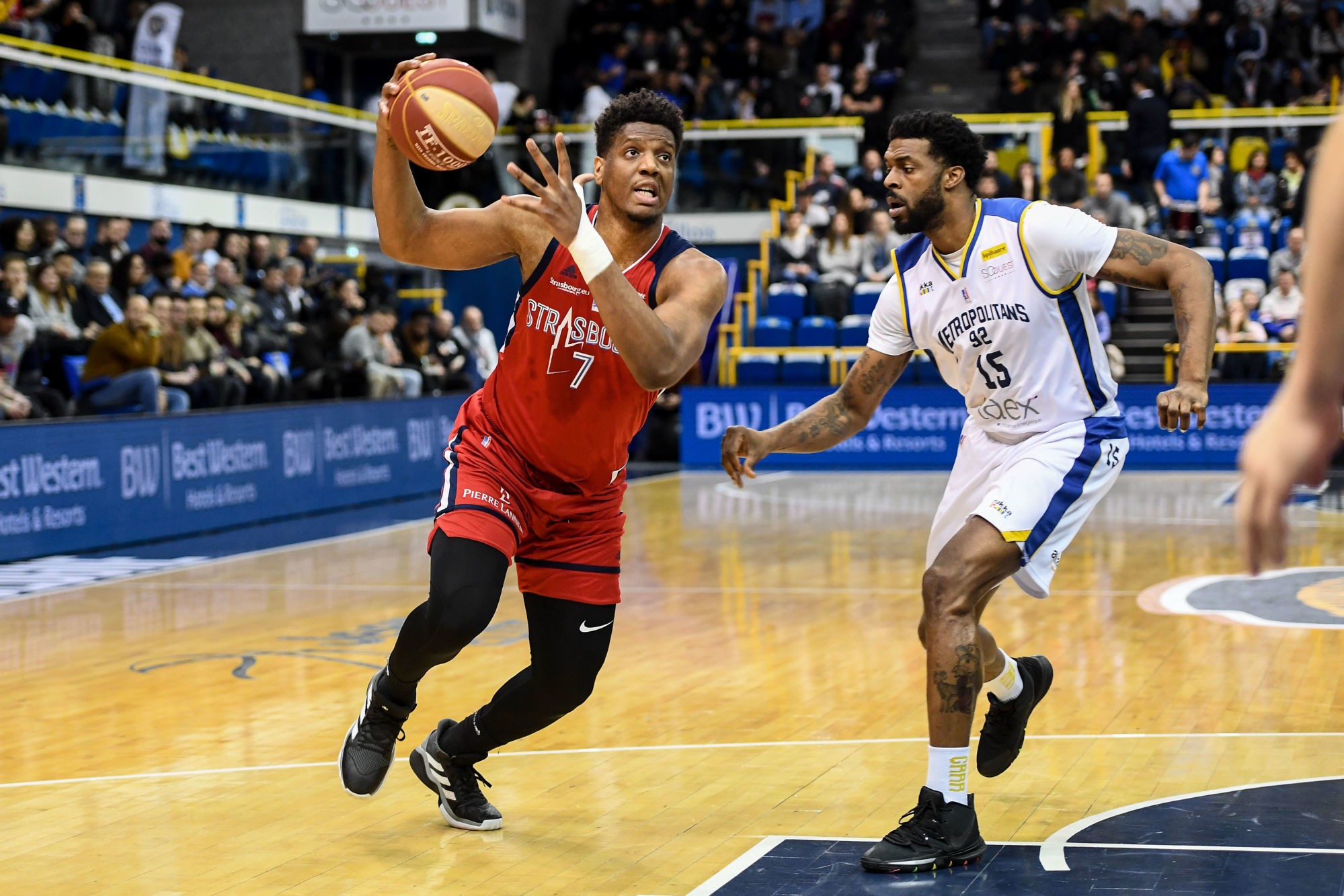 Damien INGLIS of Strasbourg and Donta SMITH of Boulogne Levallois during the Jeep Elite match between Levallois and Strasbourg at Salle Marcel Cerdan on February 11, 2020 in Paris, France. (Photo by Anthony Dibon/Icon Sport) - Donta SMITH - Damien INGLIS - Palais des sports Marcel-Cerdan - Levallois (France)