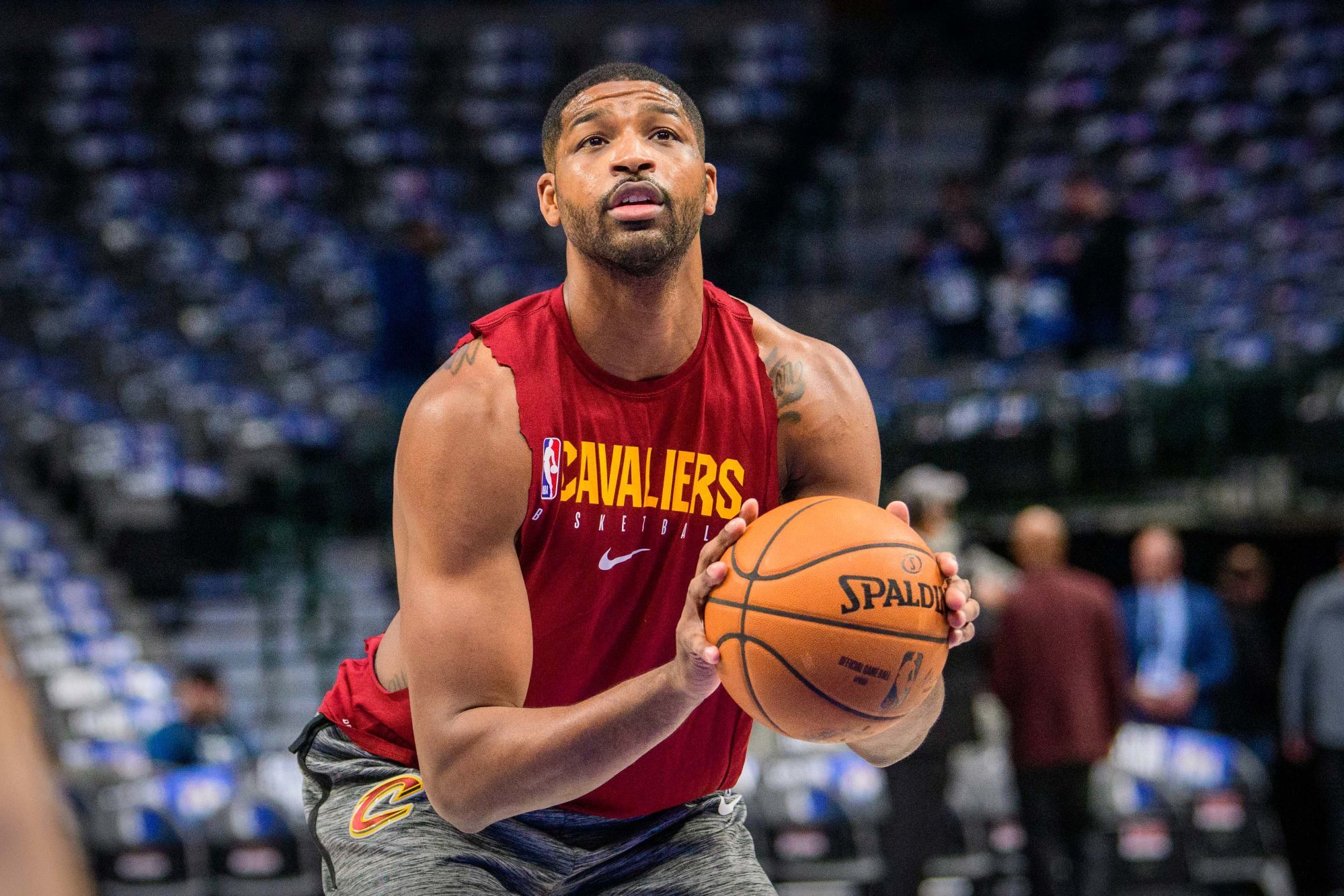 Nov 22, 2019; Dallas, TX, USA; Cleveland Cavaliers center Tristan Thompson (13) warms up before the game against the Dallas Mavericks at the American Airlines Center. Mandatory Credit: Jerome Miron-USA TODAY Sports/Sipa USA 

Photo by Icon Sport - Tristan THOMPSON - American Airlines Center - Dallas (Etats Unis)