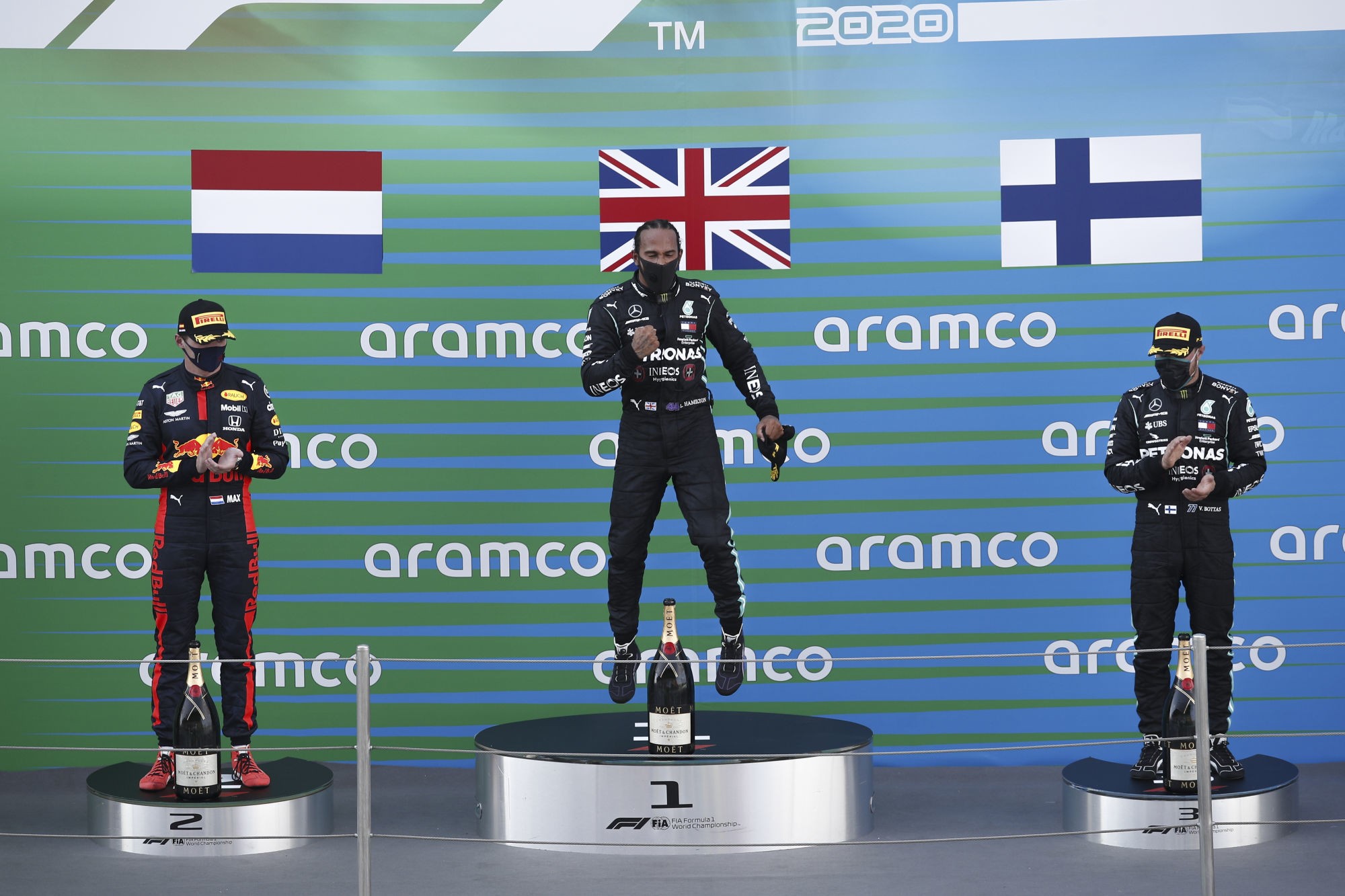 Max Verstappen (NLD)  Lewis Hamilton (GBR) et Valtteri Bottas (FIN) 
By Icon Sport