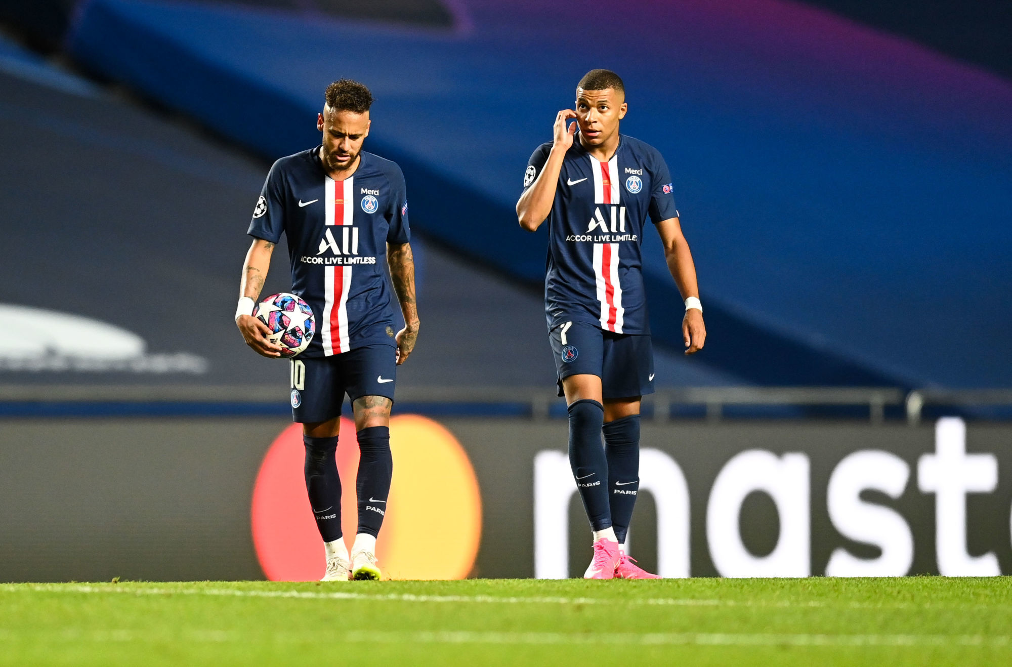 Neymar et Kylian Mbappe - Paris Saint-Germain (PSG) (Photo by Michael Regan - UEFA/UEFA via Getty Images - Icon Sport)