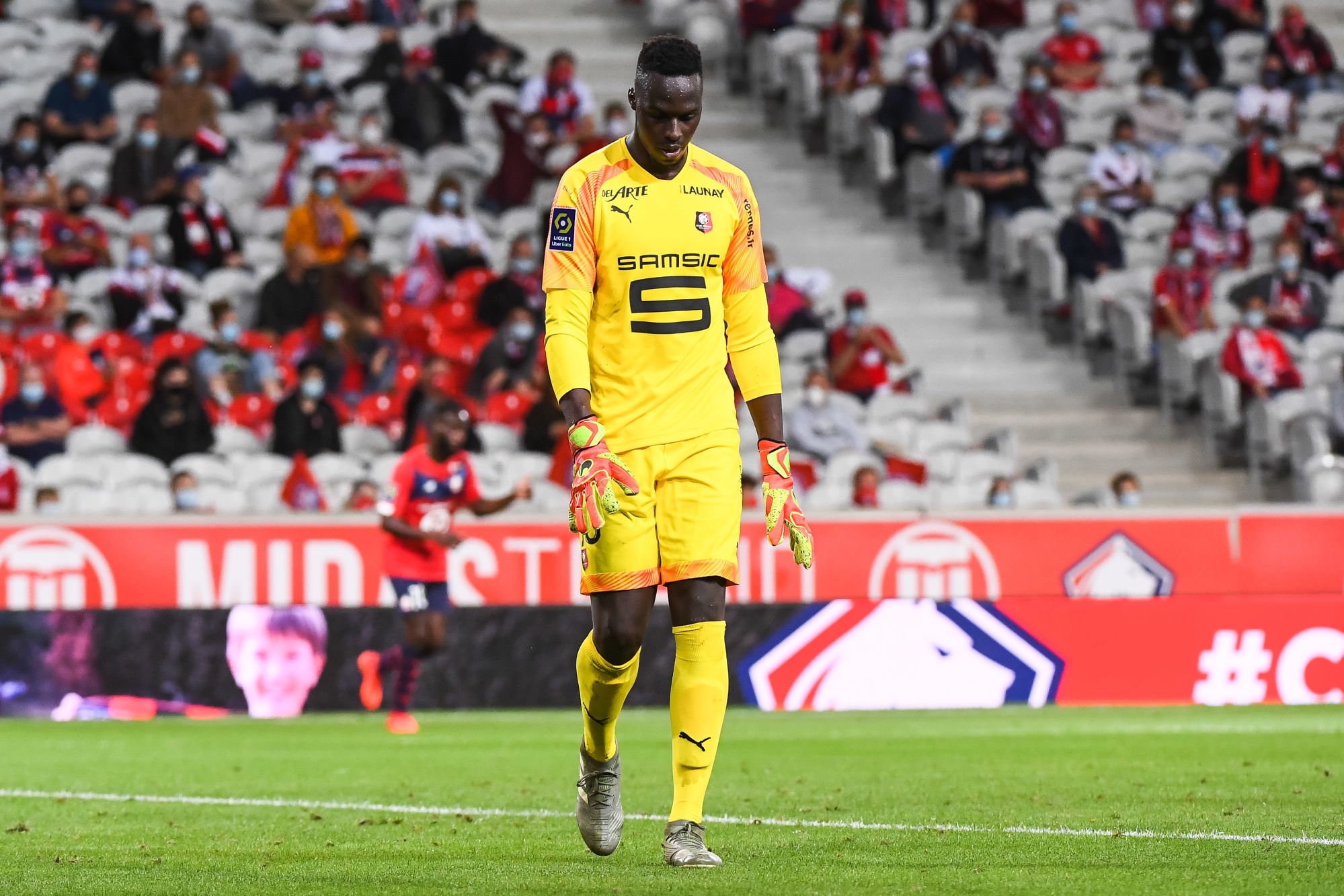 Edouard MENDY of Rennes looks dejected during the French Ligue 1 soccer match between Lille and Rennes on August 22, 2020 in Lille, France. (Photo by Baptiste Fernandez/Icon Sport) - Edouard MENDY - Stade Pierre Mauroy - Lille (France)