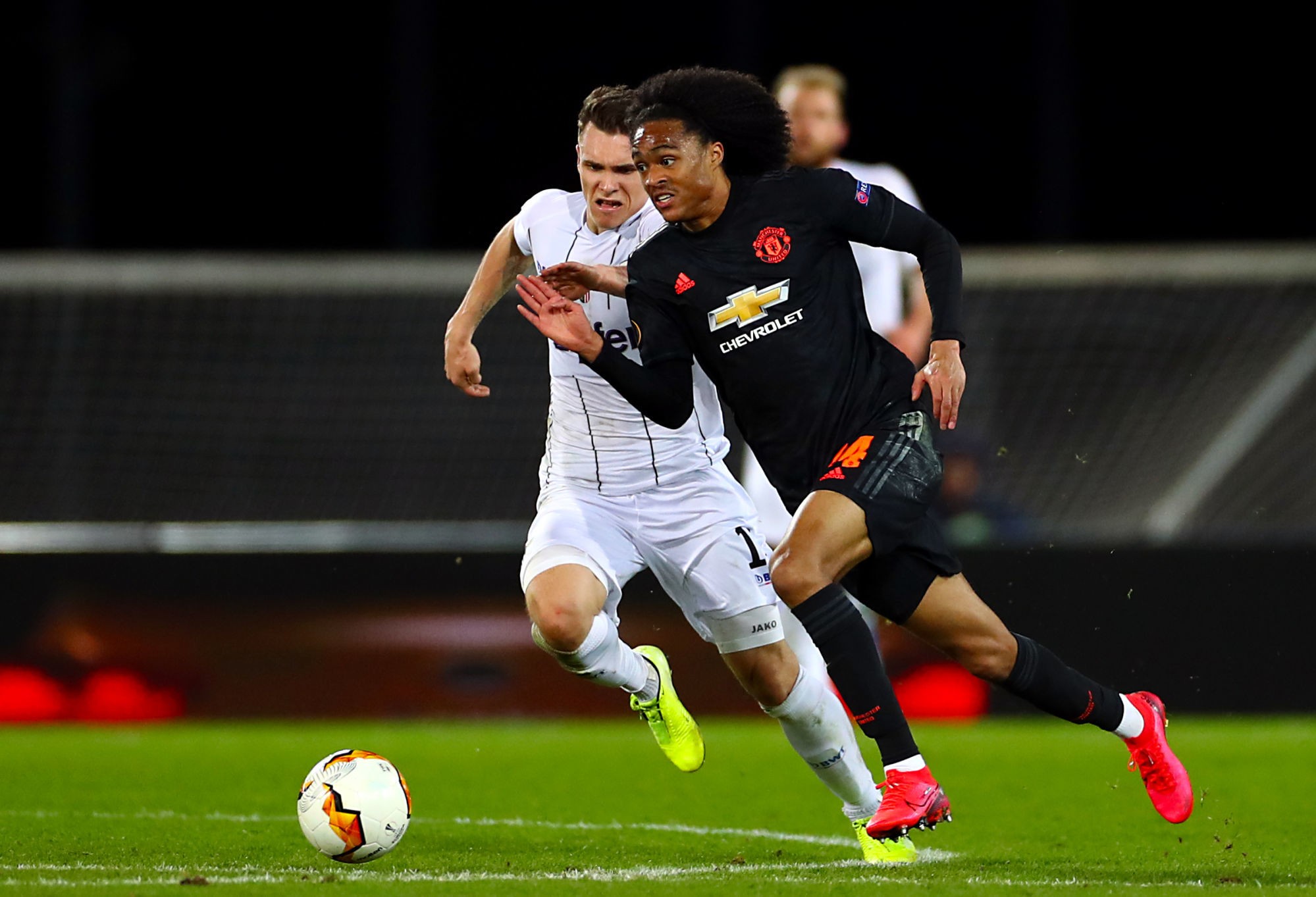 Manchester United's Tahith Chong (right) and LASK Linz's Dominik Reiter battle for the ball during the UEFA Europa League round of 16 first leg match at Linzer Stadion, Linz. 


Photo by Icon Sport - Tahith CHONG - Dominik REITER - Linzer Stadion - Linz (Autriche)