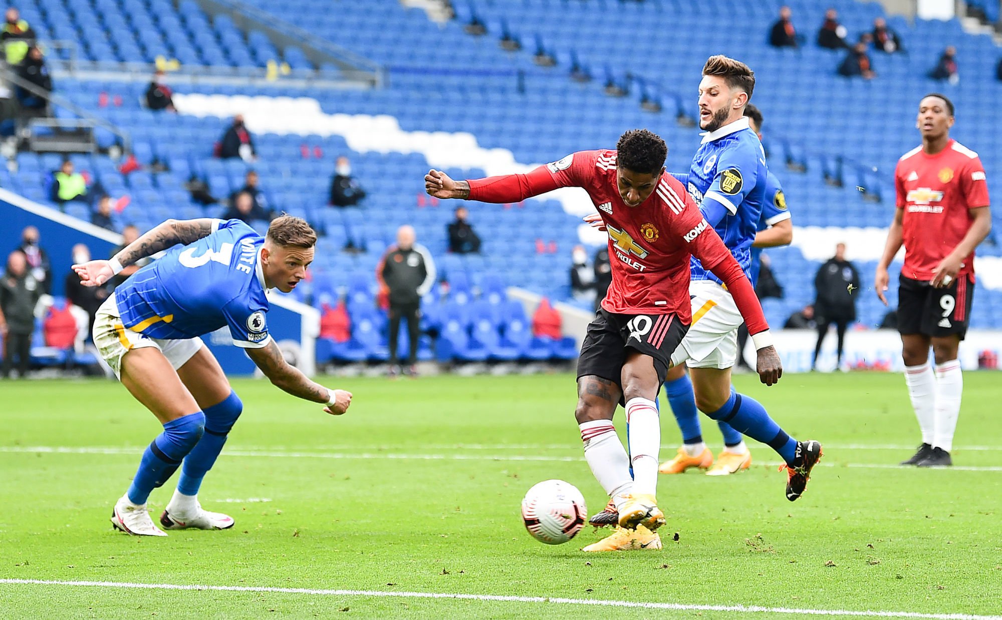 Manchester United's Marcus Rashford scores his side's second goal of the game during the Premier League match at the AMEX Stadium, Brighton. 
By Icon Sport - AMEX Stadium - Brighton (Angleterre)